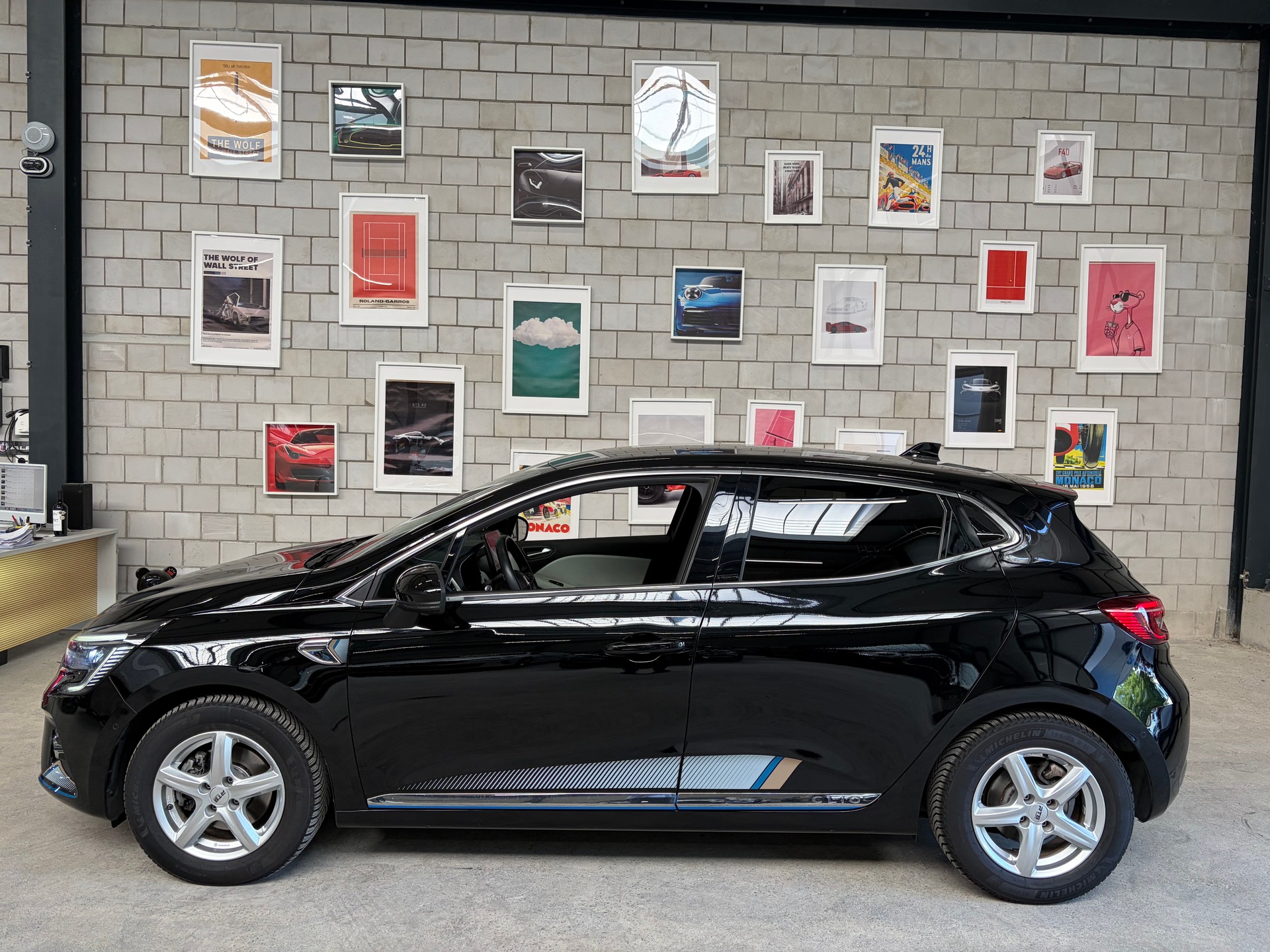 RENAULT Clio 1.6 E-Tech Business-image-0