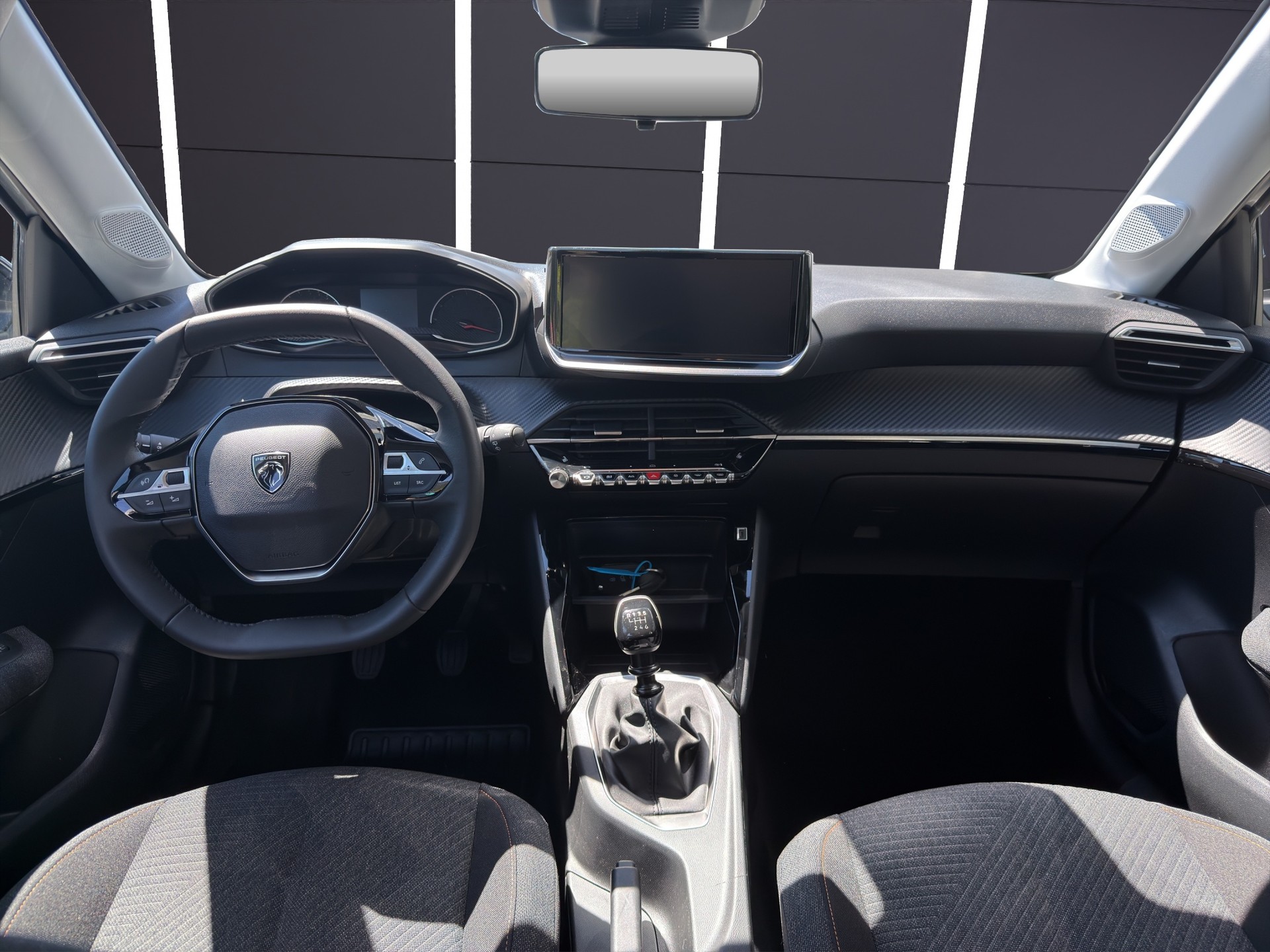 PEUGEOT 208 1.2 Style-image-7
