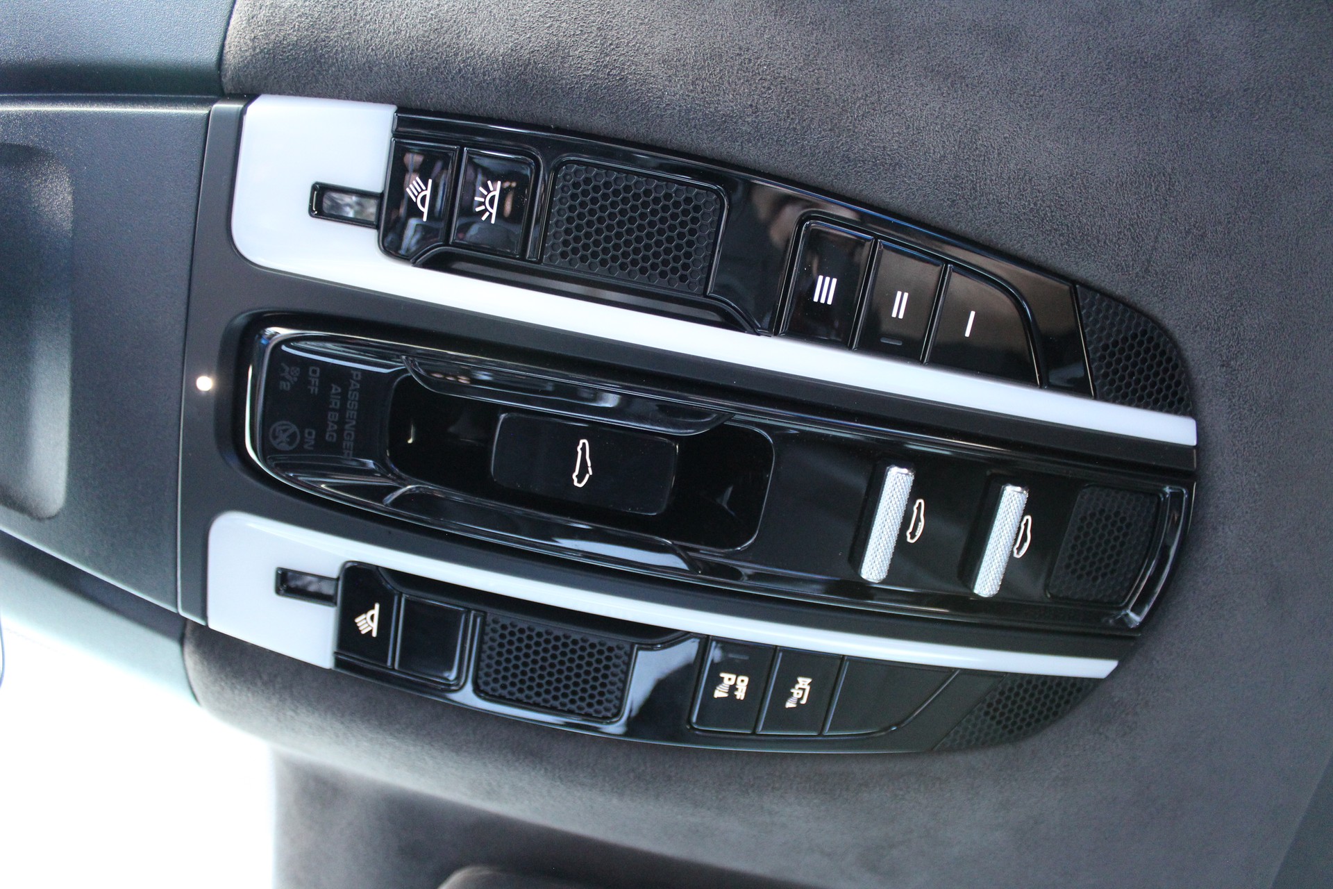 PORSCHE Panamera Turbo PDK-image-26