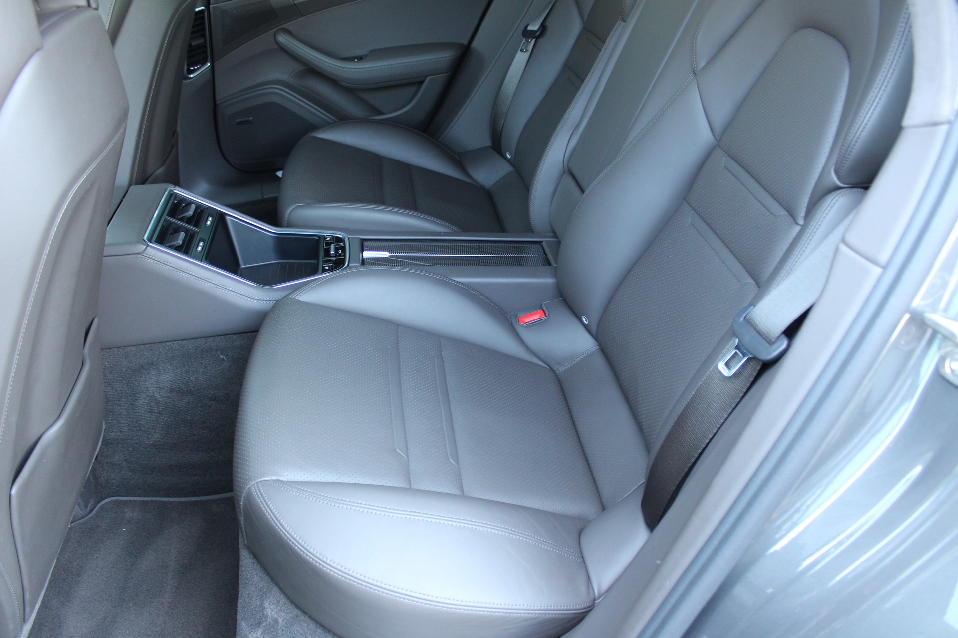 PORSCHE Panamera Turbo PDK-image-13