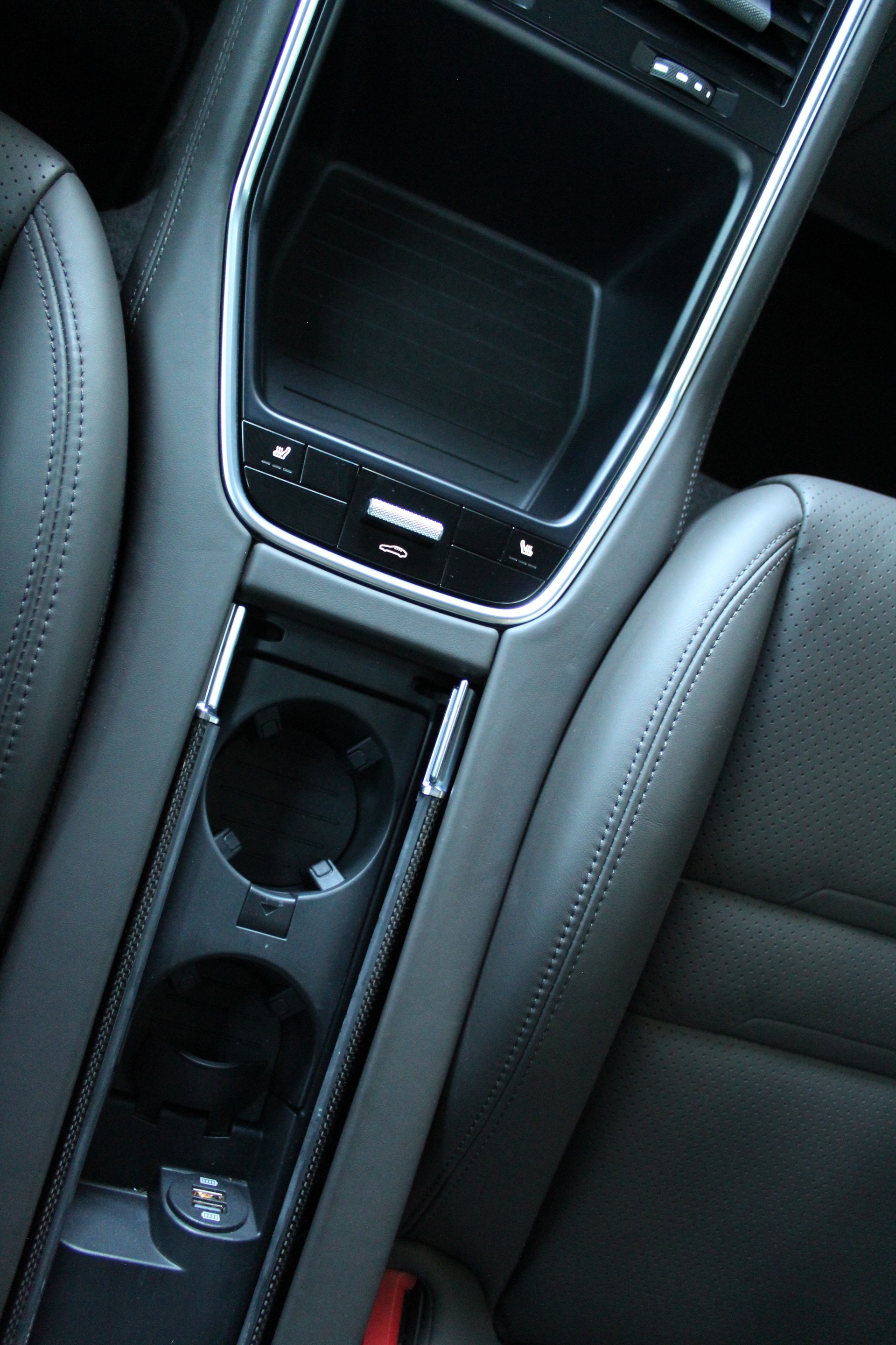 PORSCHE Panamera Turbo PDK-image-21