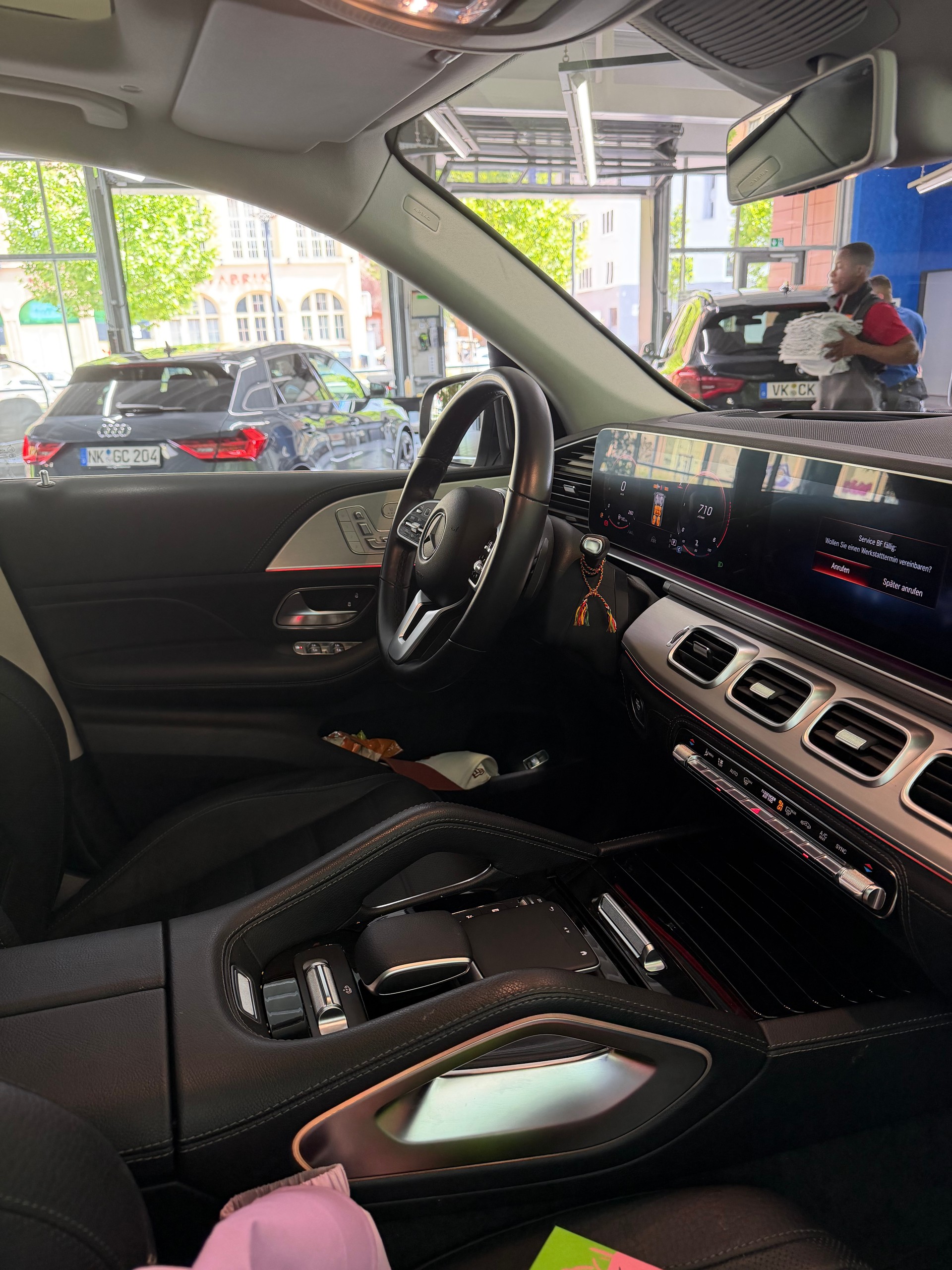 MERCEDES-BENZ GLE 350 d AMG Line 4matic-image-4