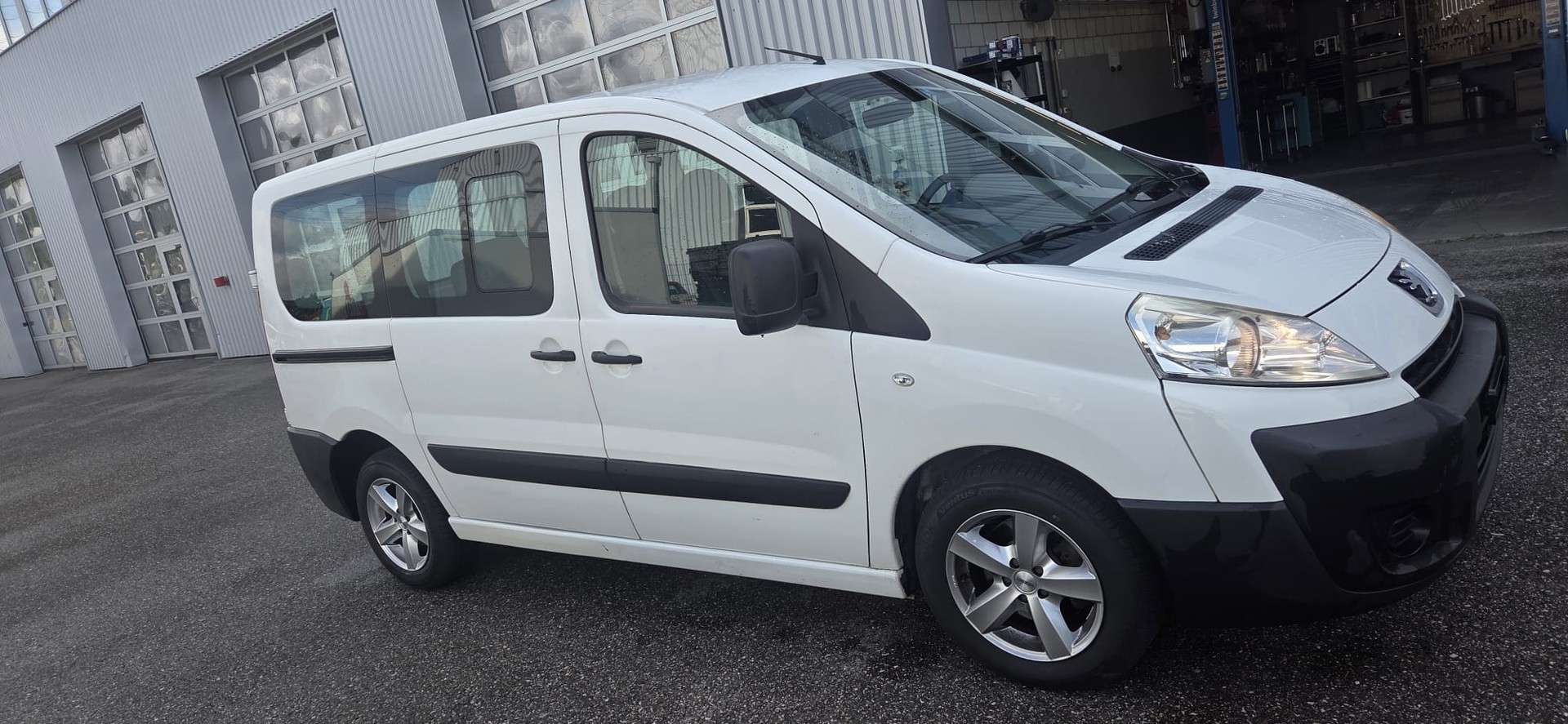 PEUGEOT E-EXPERT-image-3