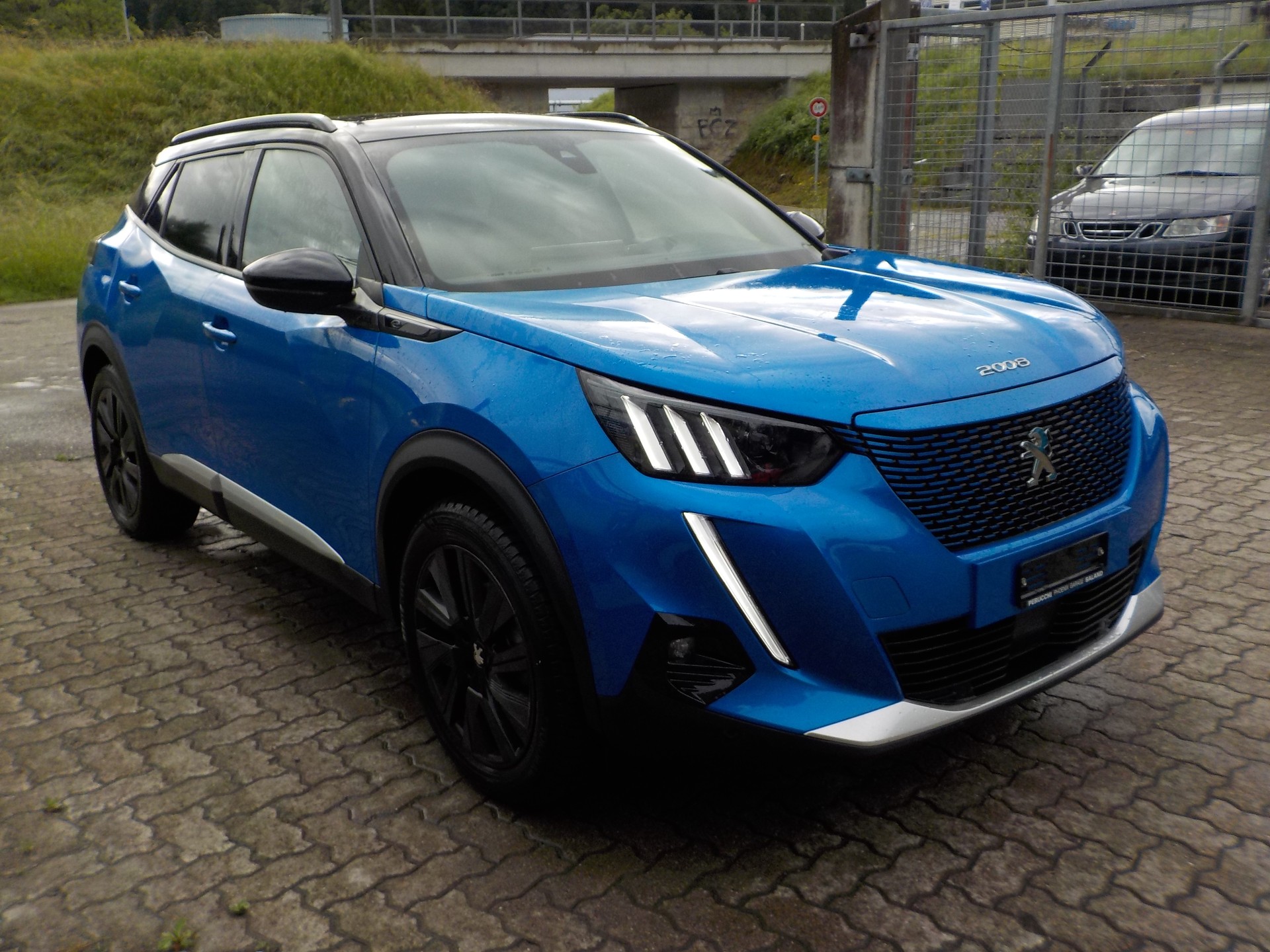 PEUGEOT 2008 e GT-image-1