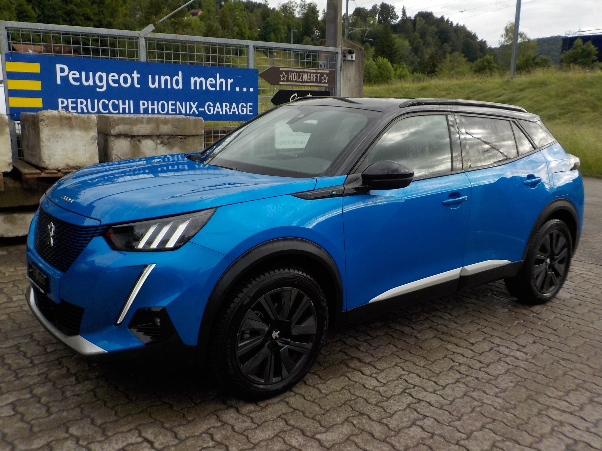 PEUGEOT 2008 e GT-image-0