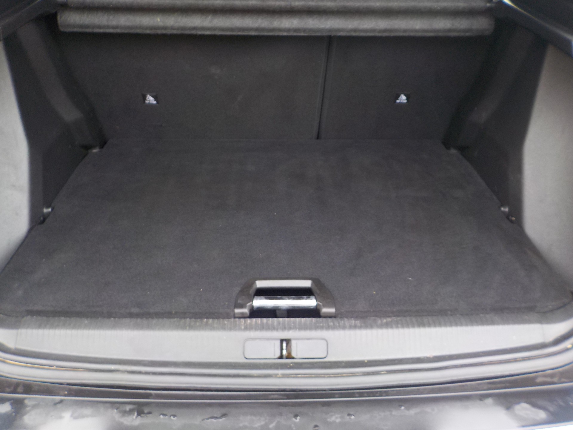 PEUGEOT 2008 e GT-image-5