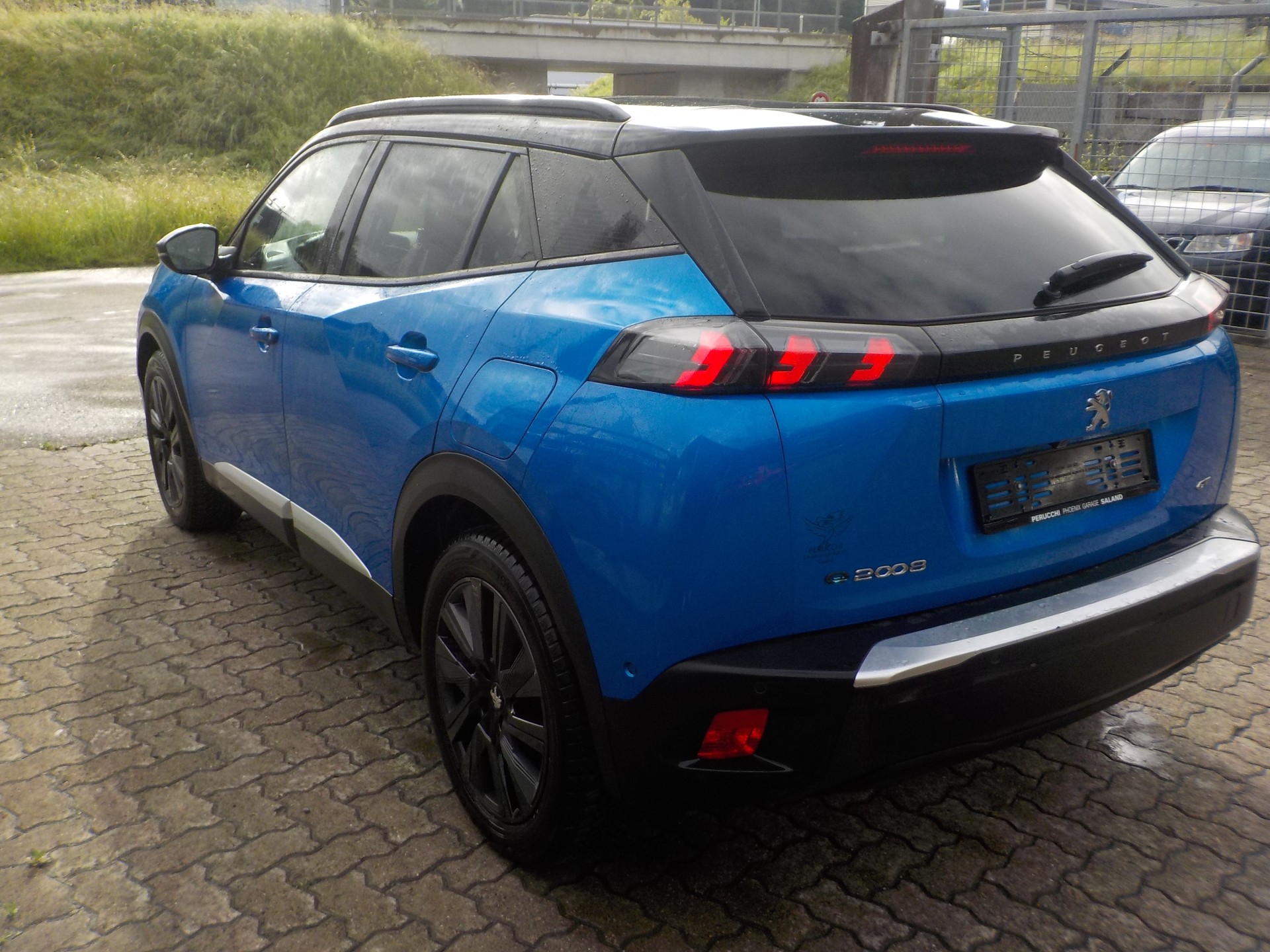 PEUGEOT 2008 e GT-image-3