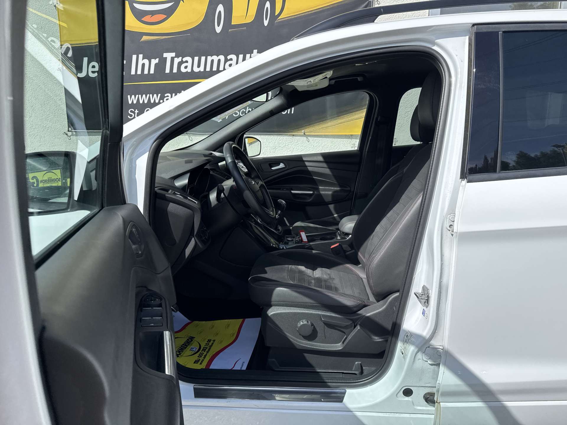 FORD Kuga 1.5 SCTi ST Line High 2WD-image-6