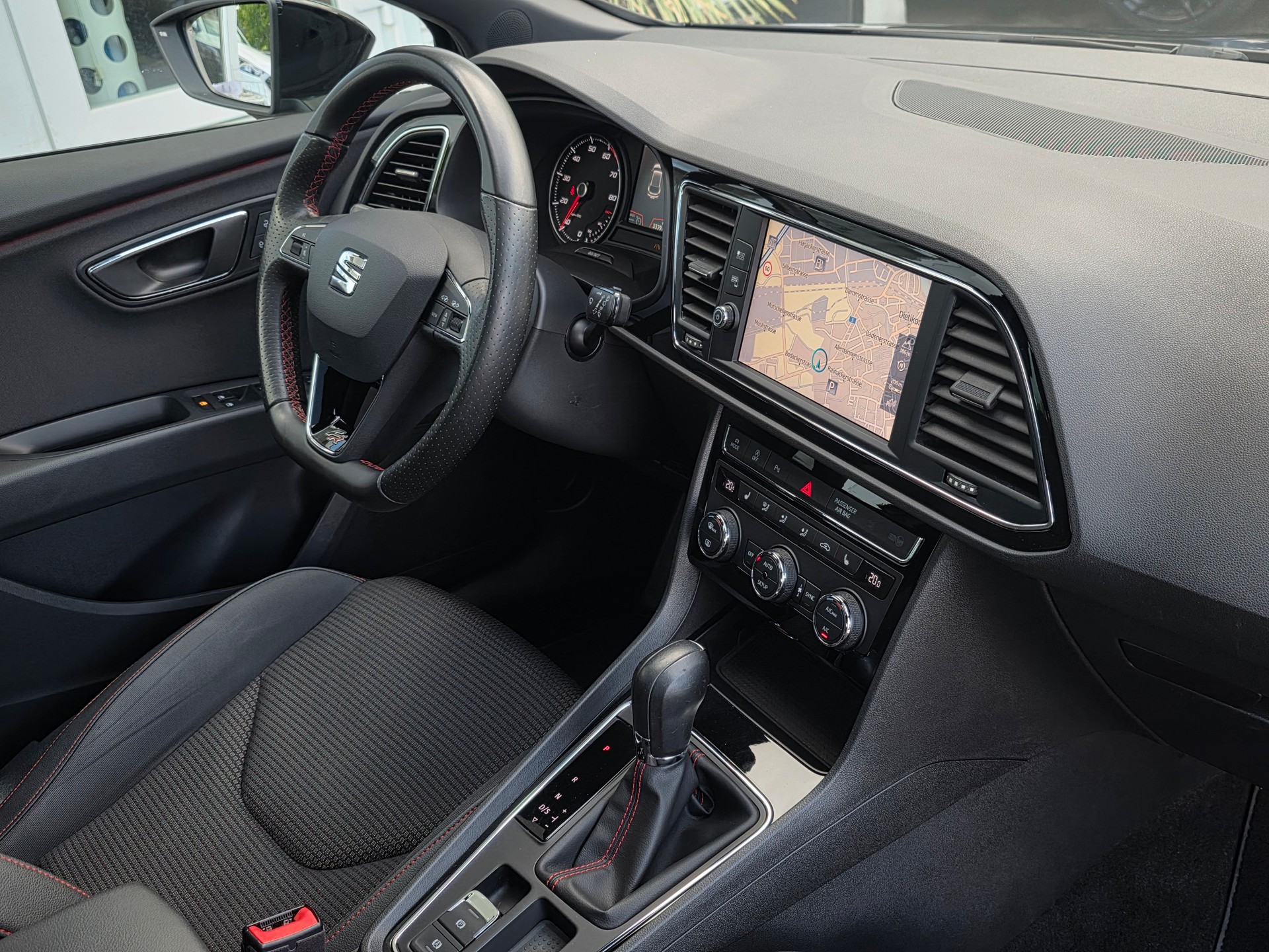 SEAT Leon 1.5 TSI EVO FR ACT Swiss FR DSG * CH-Fahrzeug * Frisch ab MFK *-image-22