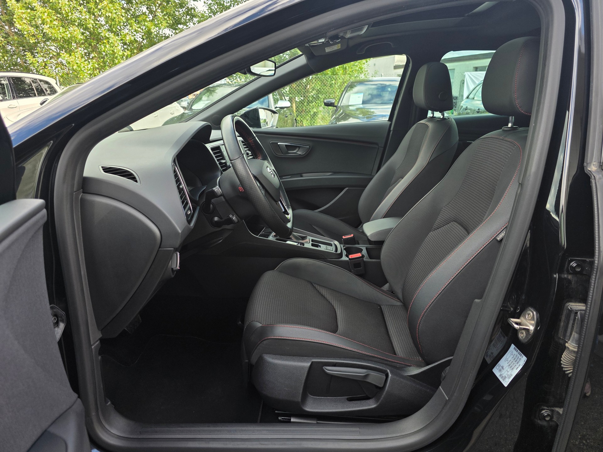 SEAT Leon 1.5 TSI EVO FR ACT Swiss FR DSG * CH-Fahrzeug * Frisch ab MFK *-image-9