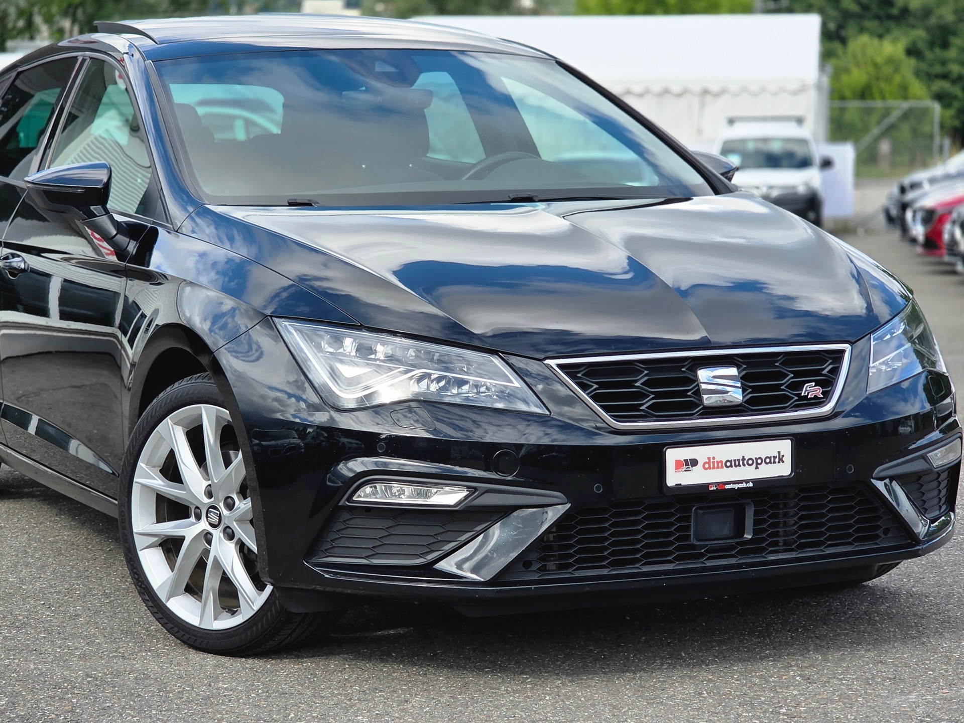 SEAT Leon 1.5 TSI EVO FR ACT Swiss FR DSG * CH-Fahrzeug * Frisch ab MFK *-image-4