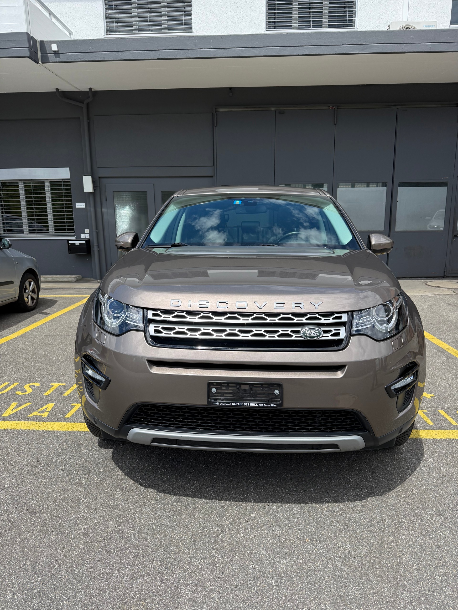 LAND ROVER Discovery Sport 2.0 TD4 HSE AT9-image-0