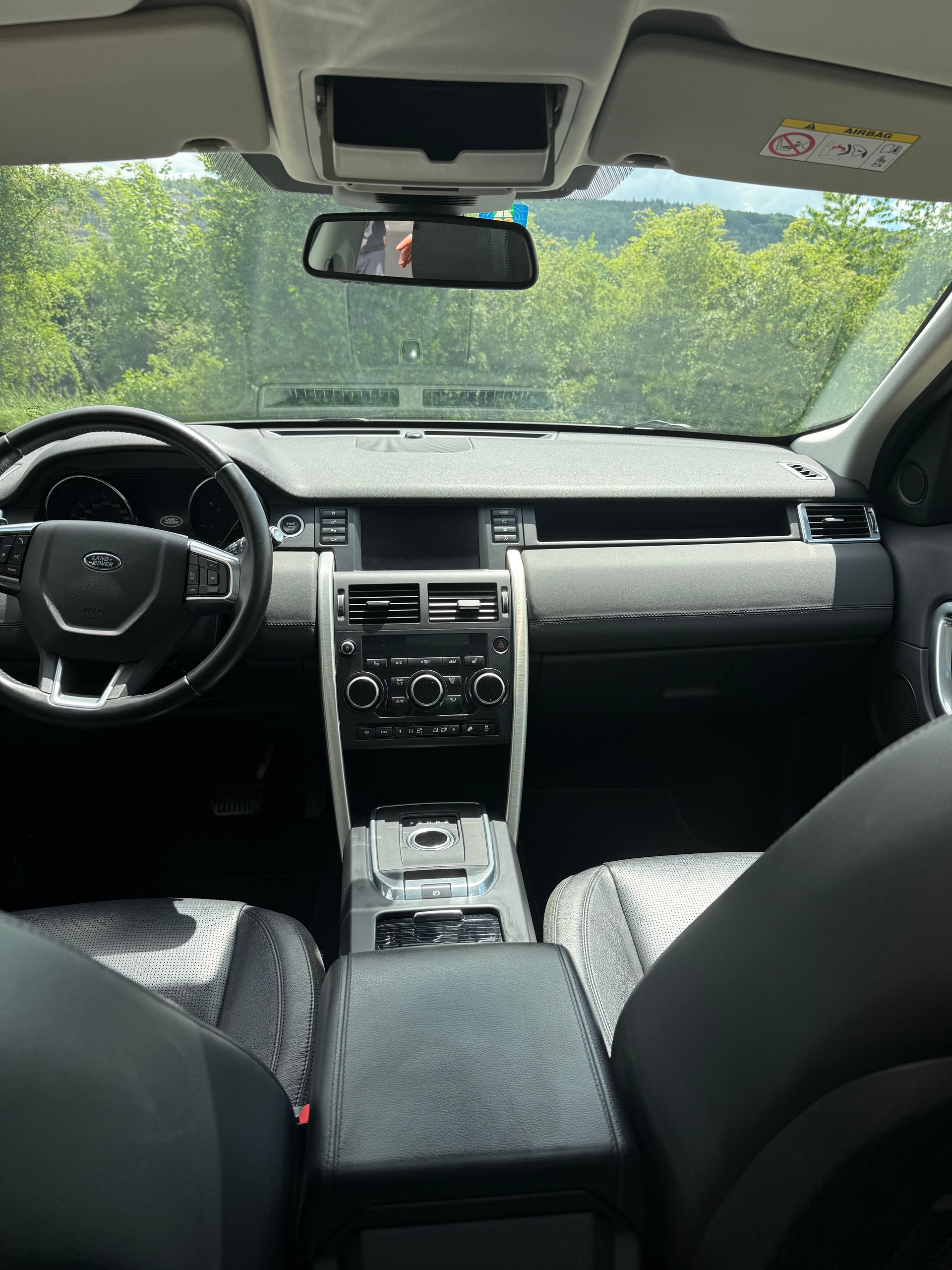 LAND ROVER Discovery Sport 2.0 TD4 HSE AT9-image-11