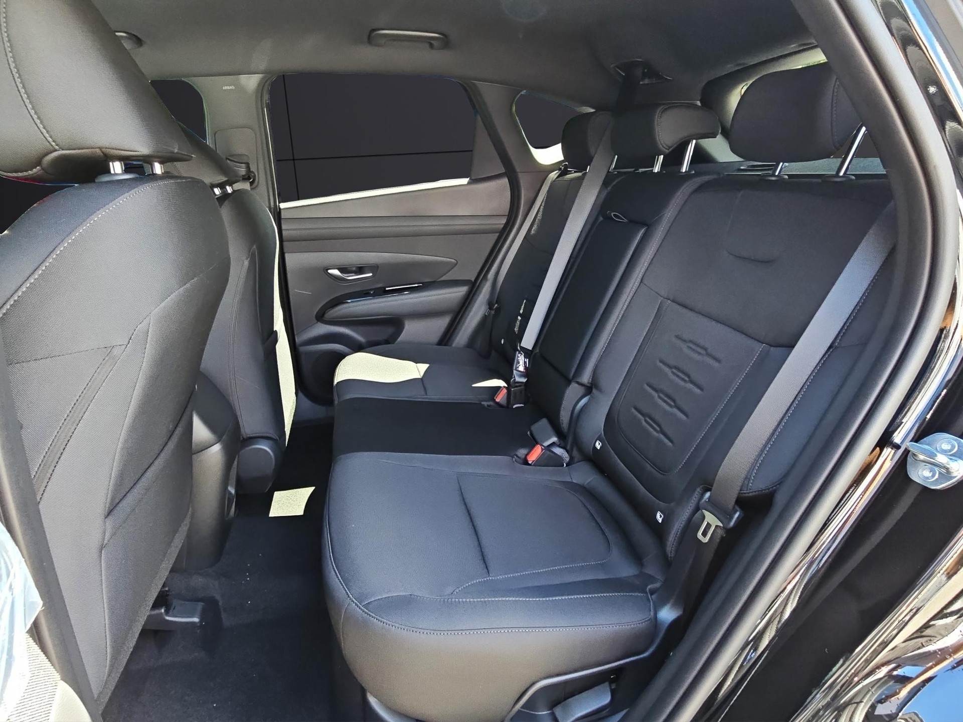 HYUNDAI Tucson 1.6 T-GDi HEV Origo Blackline 4WD-image-10
