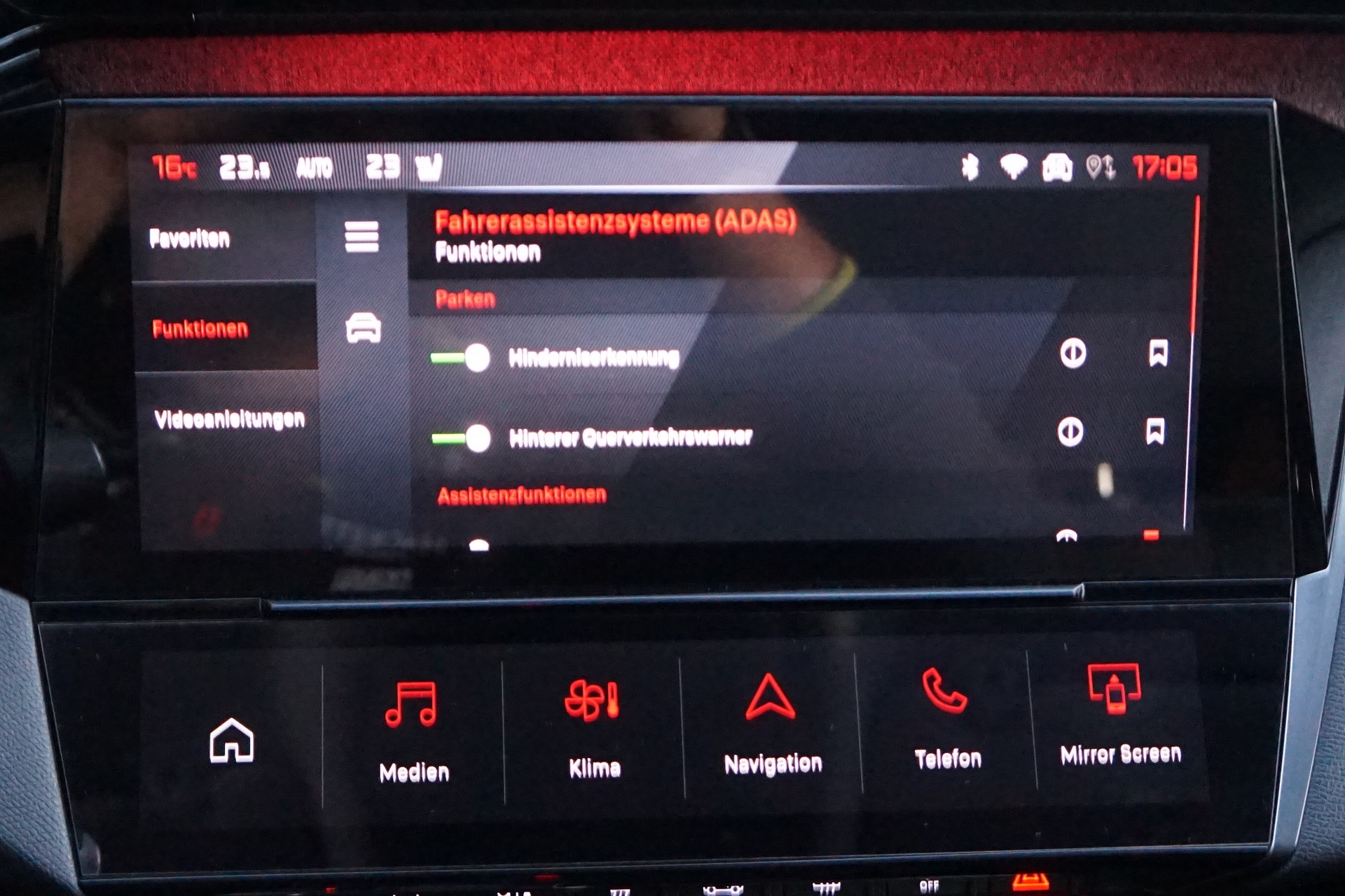 PEUGEOT 308 SW 1.5 BlueHDI Allure EAT8 ** ANHÄNGERKKUPPLUNG -AUT-DISTANZREGLER -KOMOFRT PAKET -360° KAMERA -APPLE CARPLAY - LED-image-14
