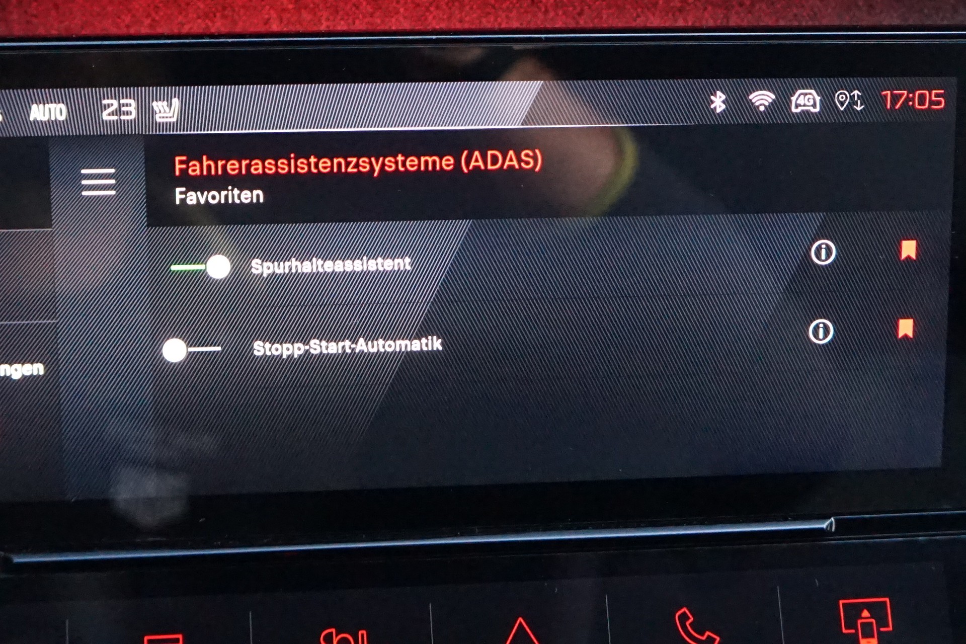 PEUGEOT 308 SW 1.5 BlueHDI Allure EAT8 ** ANHÄNGERKKUPPLUNG -AUT-DISTANZREGLER -KOMOFRT PAKET -360° KAMERA -APPLE CARPLAY - LED-image-13