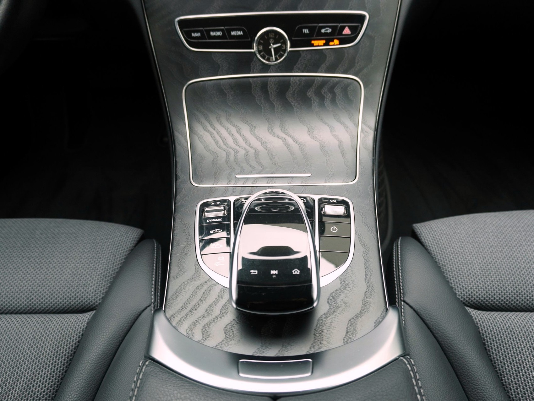 MERCEDES-BENZ C-Klasse C 300 de Avantgarde Kombi-image-13