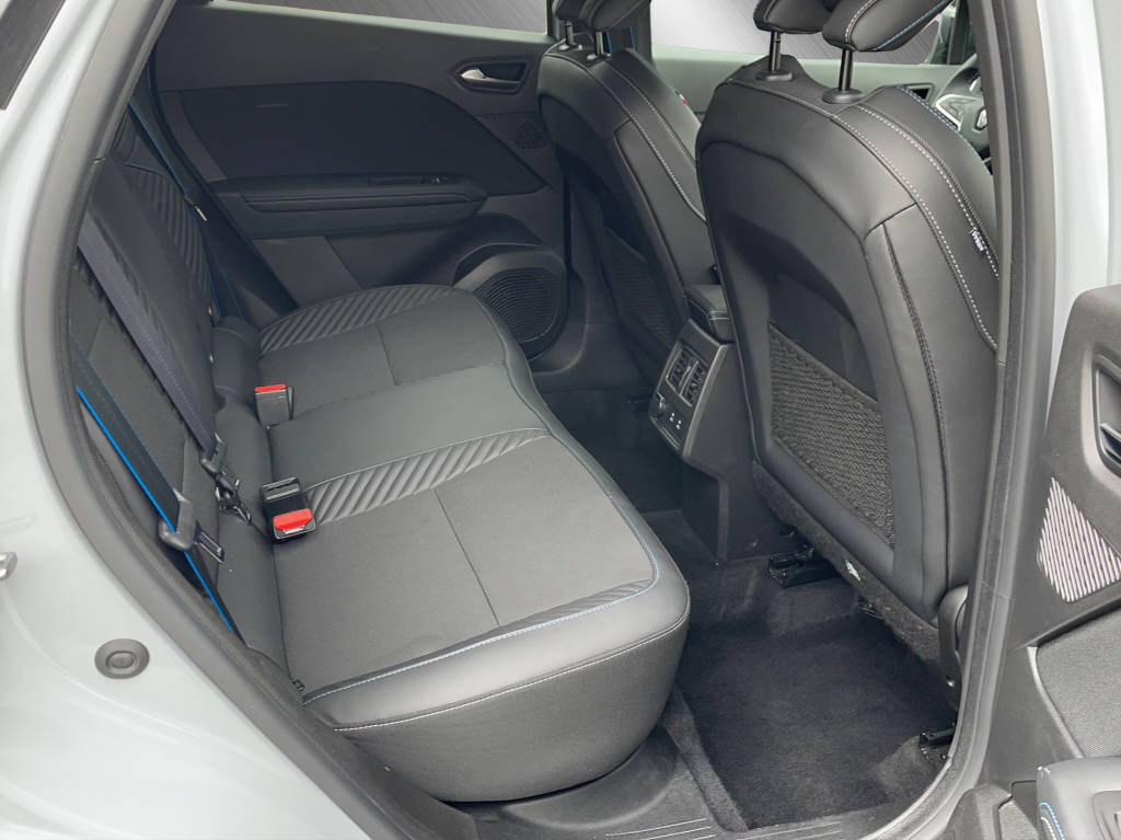 RENAULT Captur 1.3 TCe 160 esprit Alpine EDC-image-13