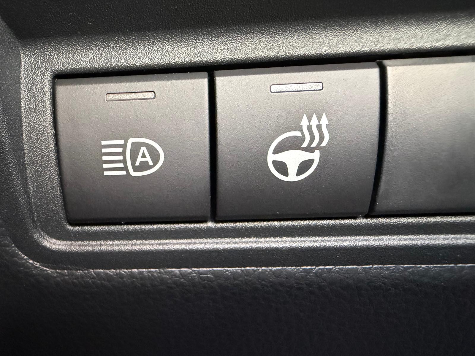 TOYOTA Yaris 1.5 Trend e-CVT-image-17