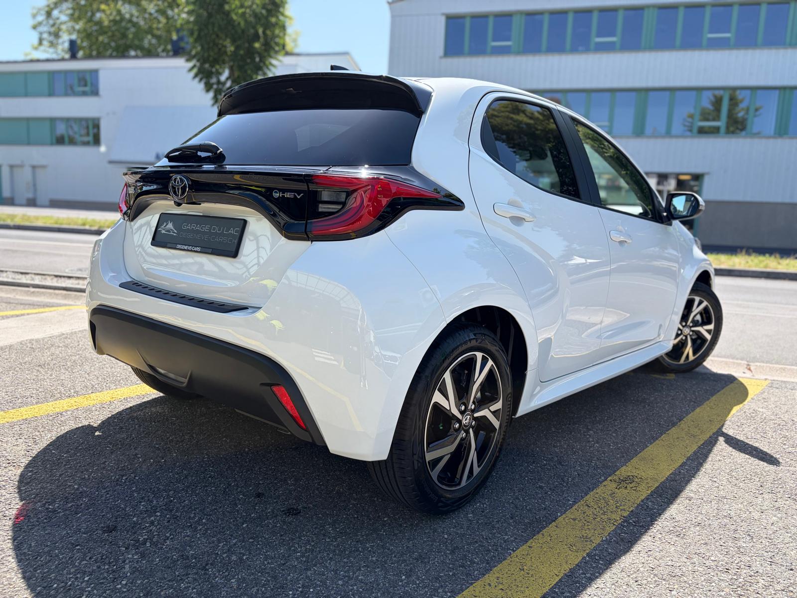TOYOTA Yaris 1.5 Trend e-CVT-image-3
