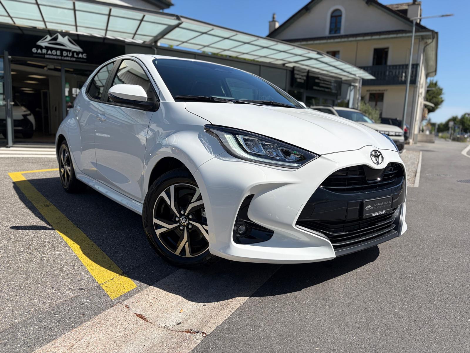 TOYOTA Yaris 1.5 Trend e-CVT-image-0