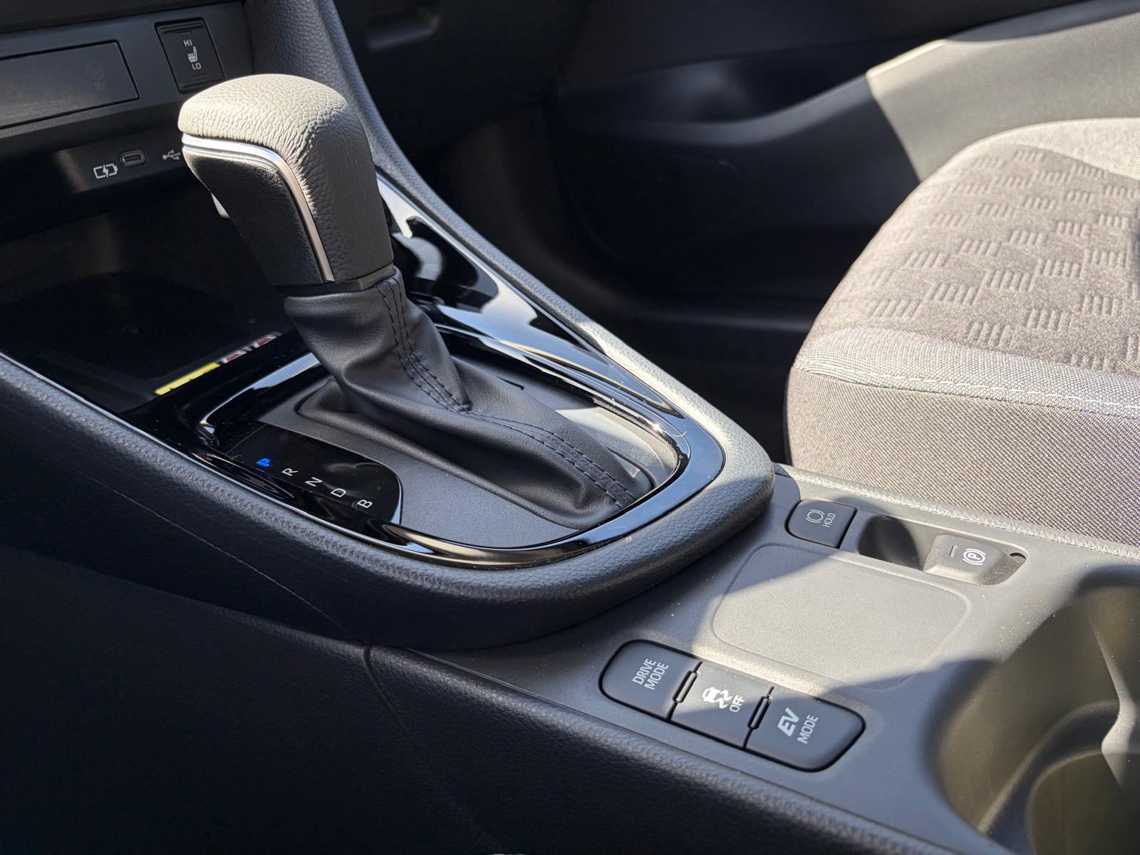 TOYOTA Yaris 1.5 Trend e-CVT-image-21
