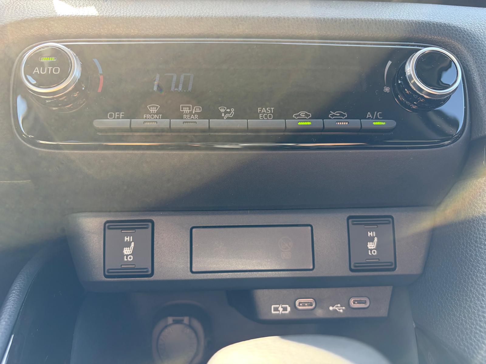 TOYOTA Yaris 1.5 Trend e-CVT-image-20