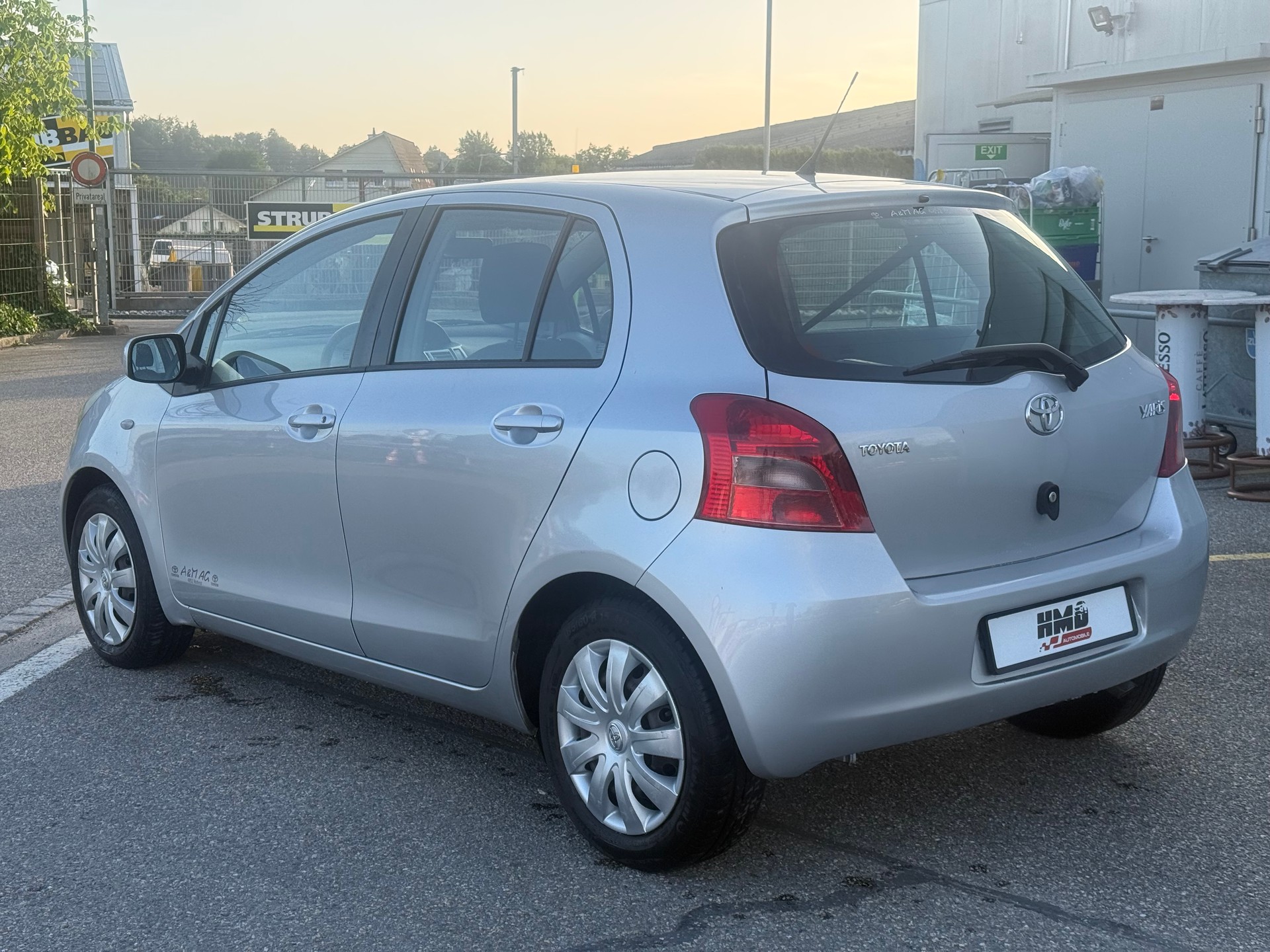 TOYOTA Yaris 1.3 Linea Luna (MFK, SERVICE)-image-3