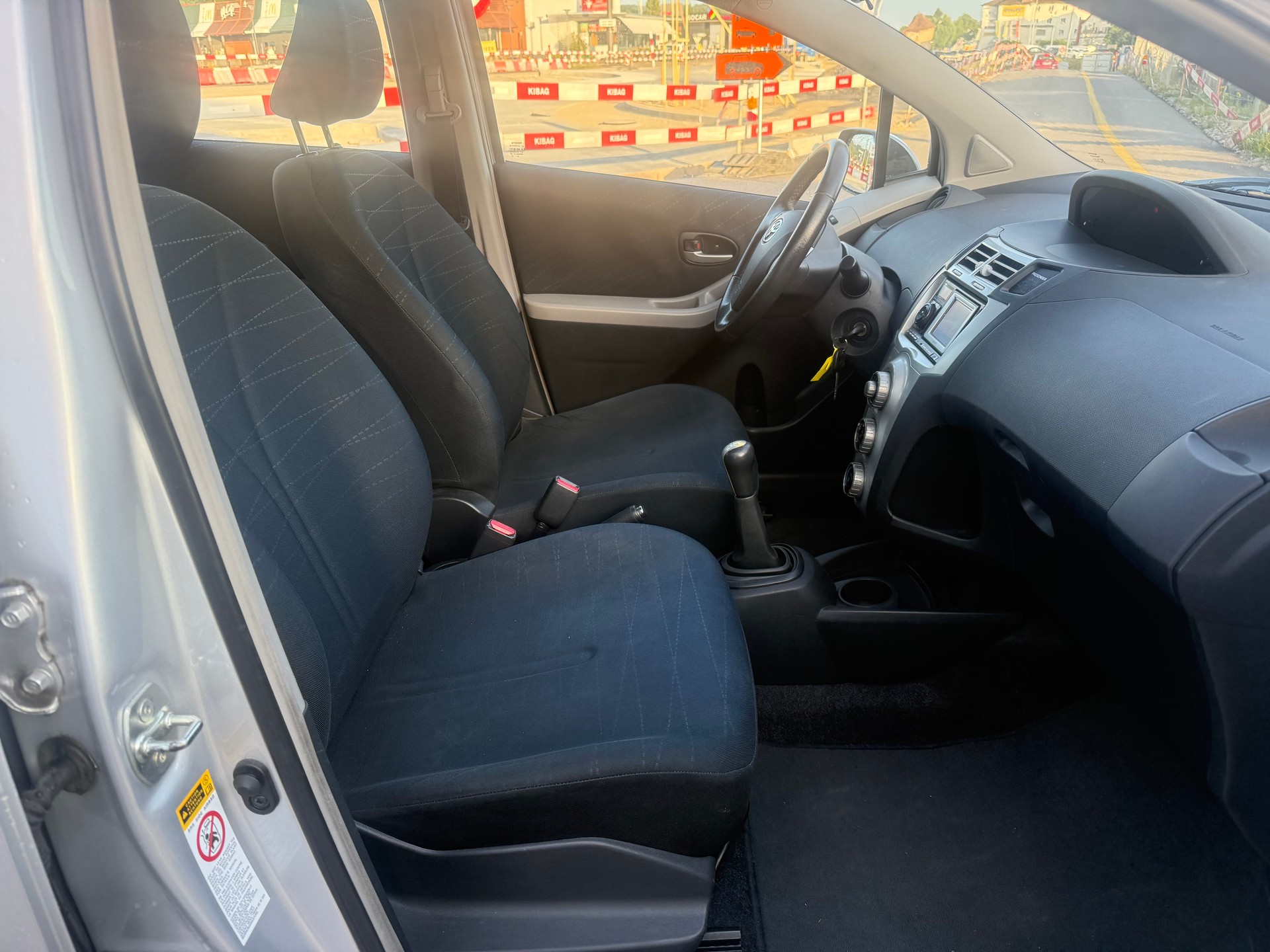 TOYOTA Yaris 1.3 Linea Luna (MFK, SERVICE)-image-11