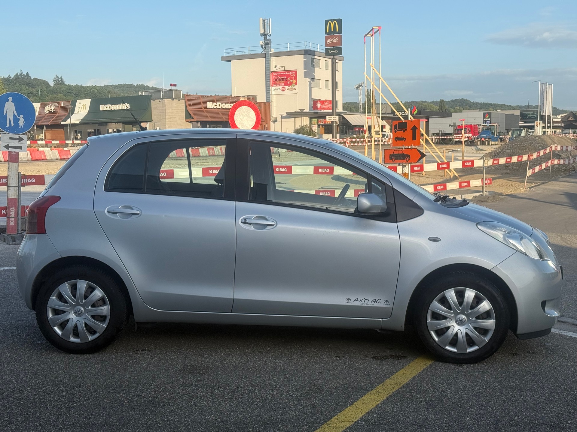 TOYOTA Yaris 1.3 Linea Luna (MFK, SERVICE)-image-6