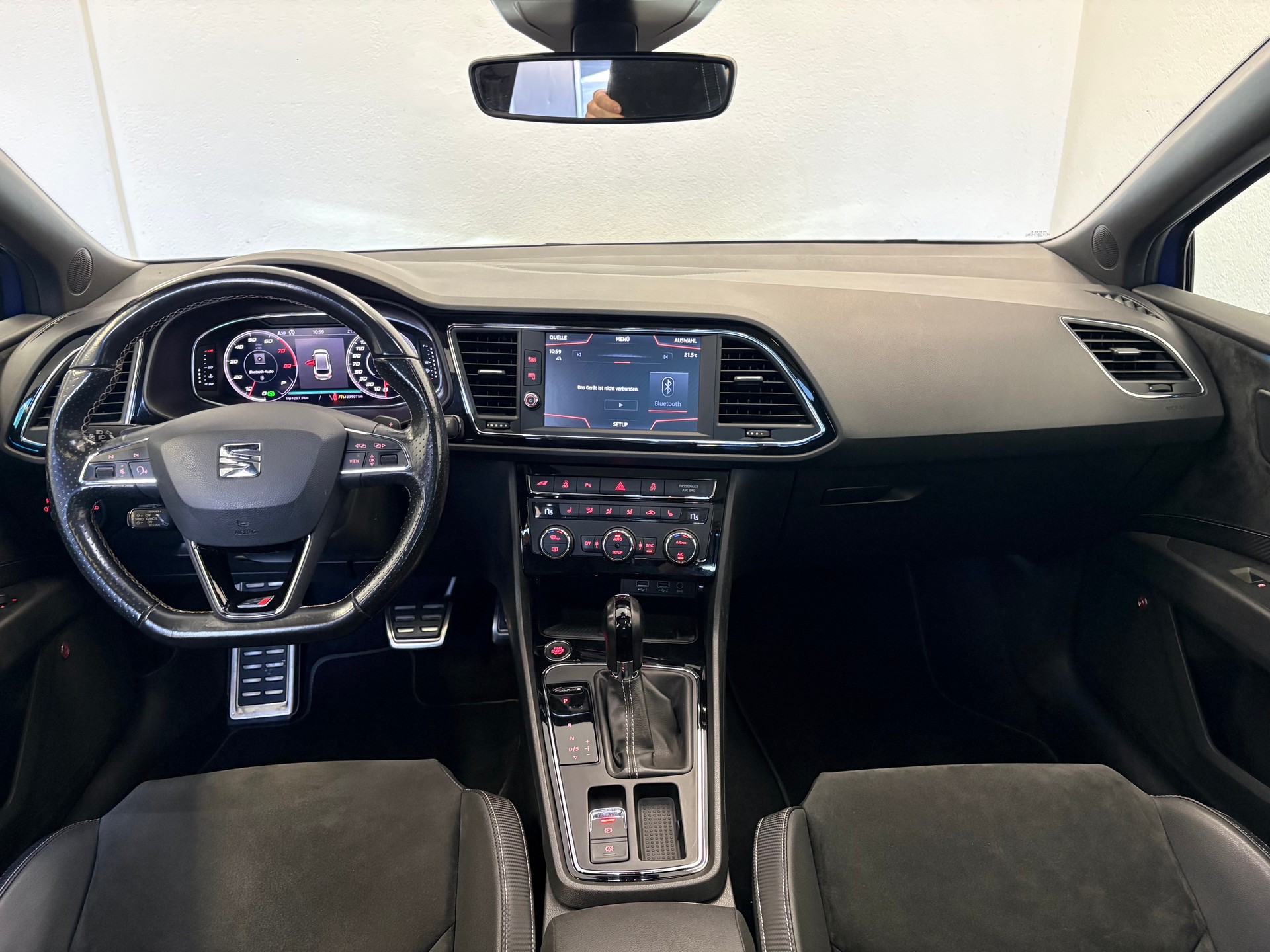 SEAT Leon ST 2.0 TSI Cupra 370 4 Drive DSG "Sondermodel"-image-21