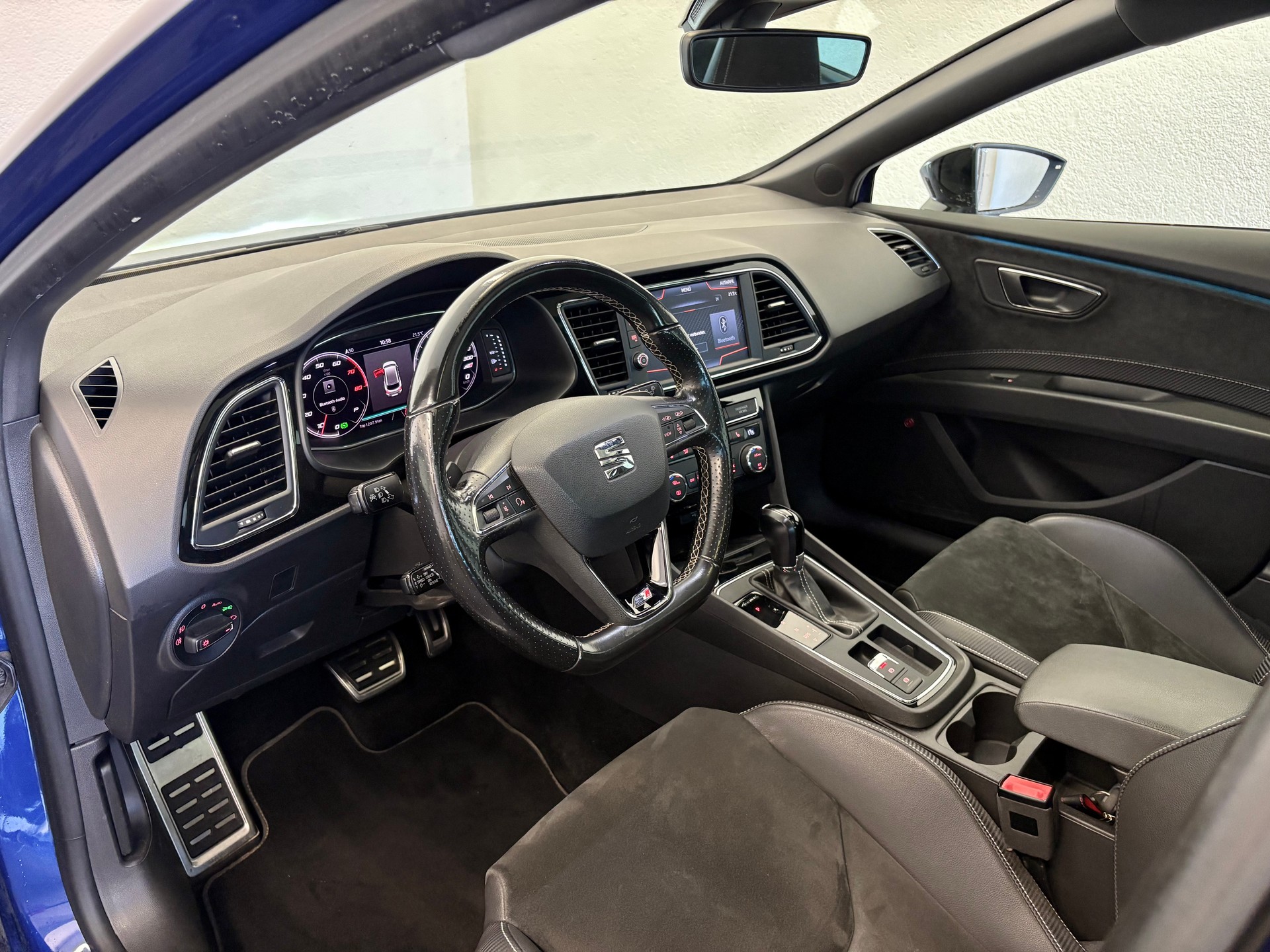 SEAT Leon ST 2.0 TSI Cupra 370 4 Drive DSG "Sondermodel"-image-13