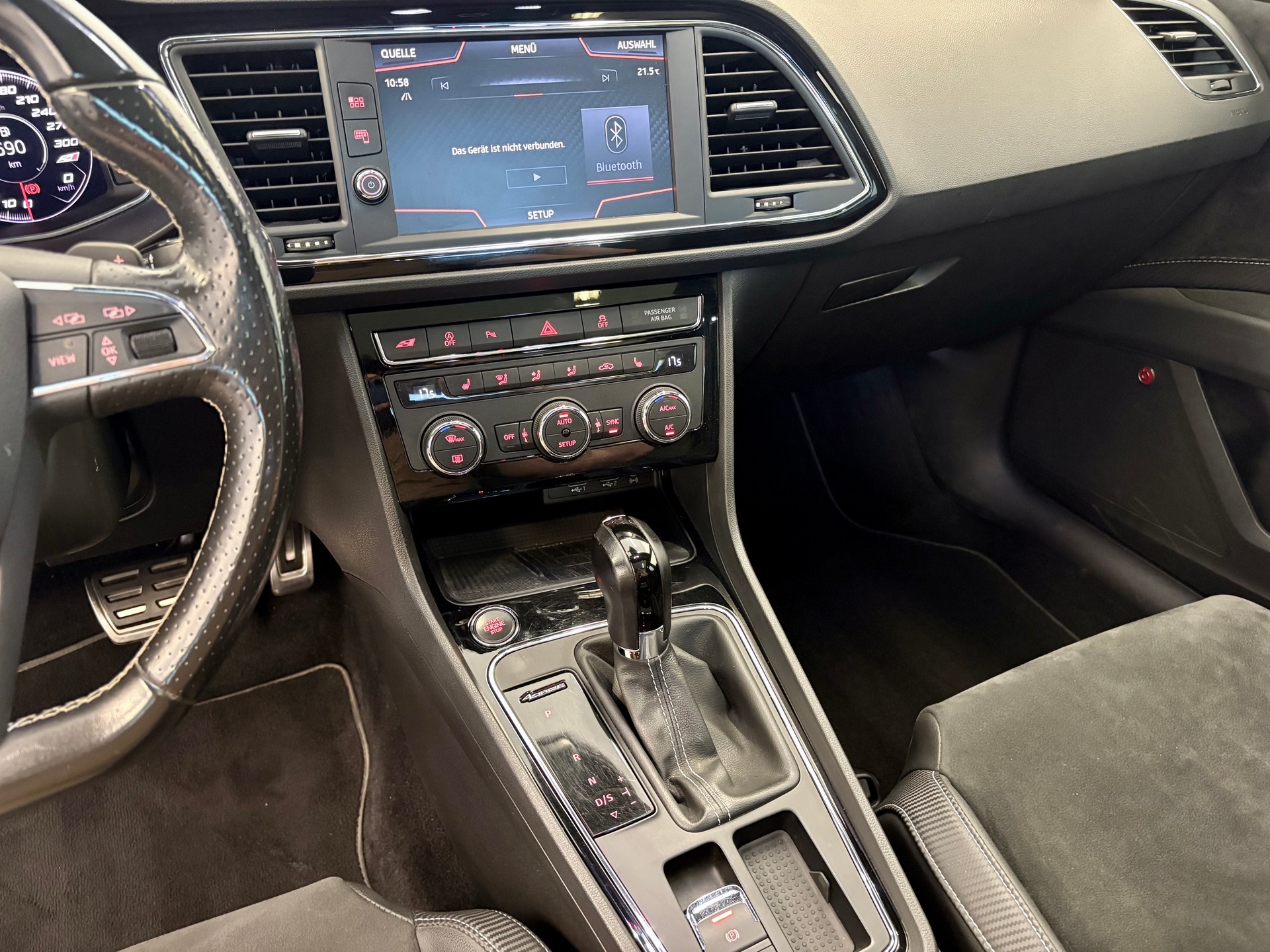 SEAT Leon ST 2.0 TSI Cupra 370 4 Drive DSG "Sondermodel"-image-15