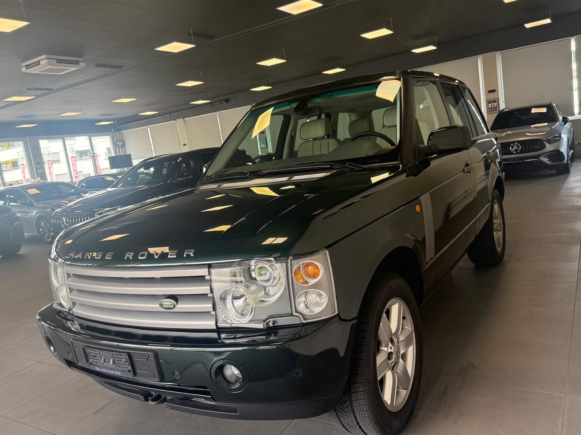 LAND ROVER Range Rover 4.4 V8 Vogue Automatic-image-1