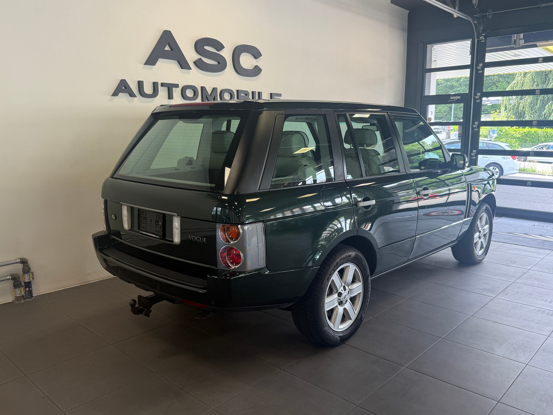 LAND ROVER Range Rover 4.4 V8 Vogue Automatic-image-3