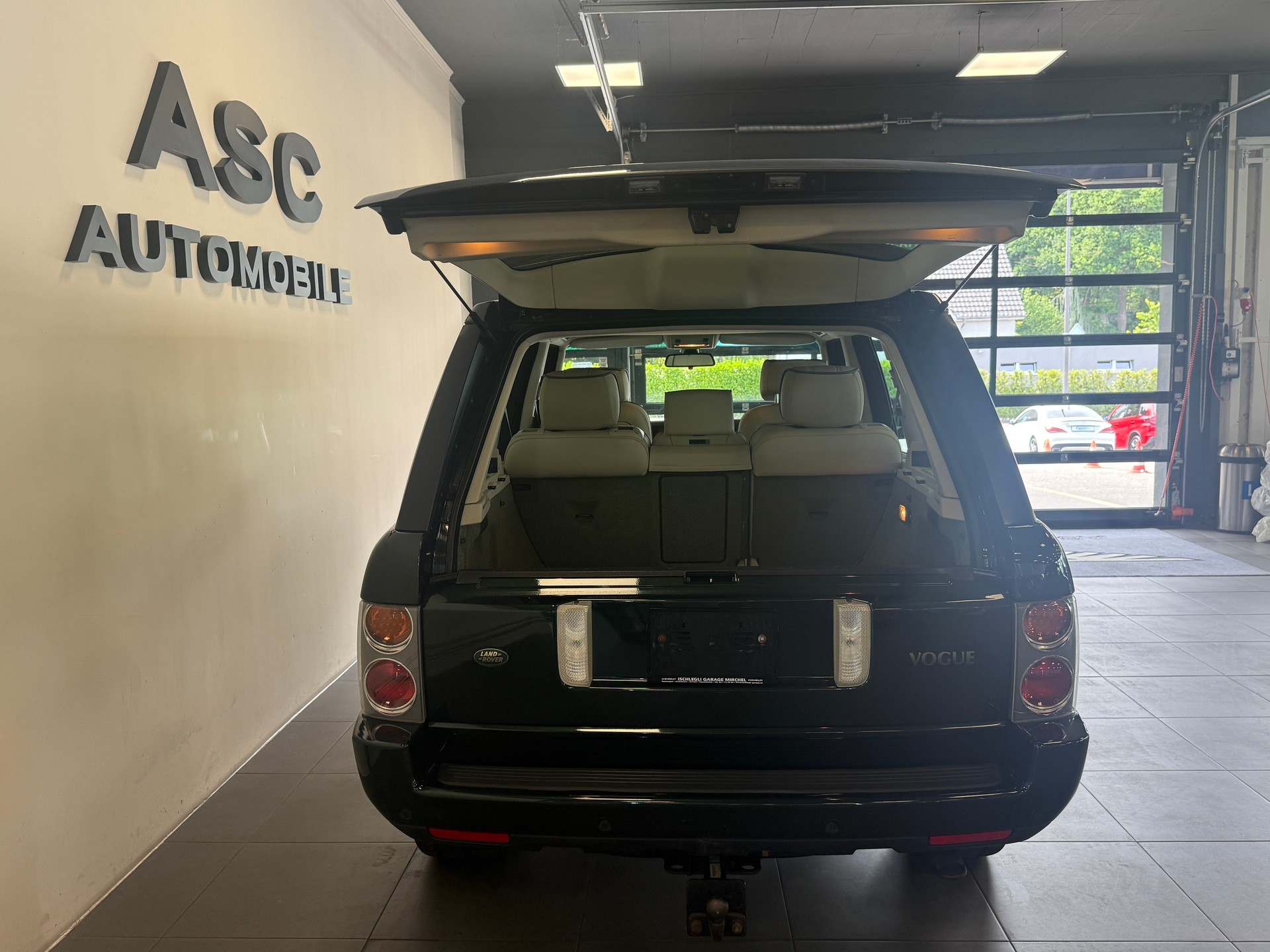 LAND ROVER Range Rover 4.4 V8 Vogue Automatic-image-8