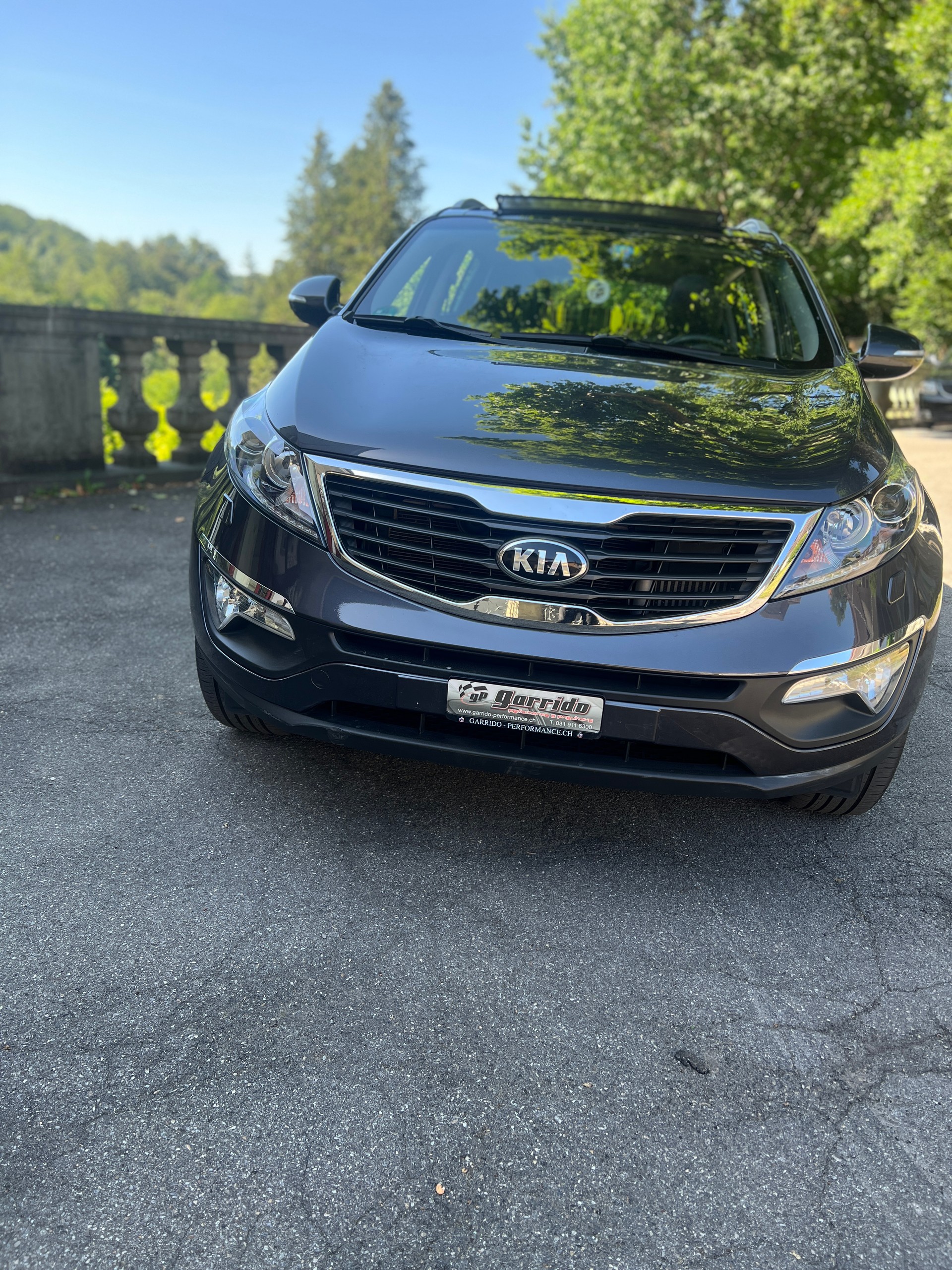 KIA Sportage 2.0 CRDi Style 4WD Automatic-image-2
