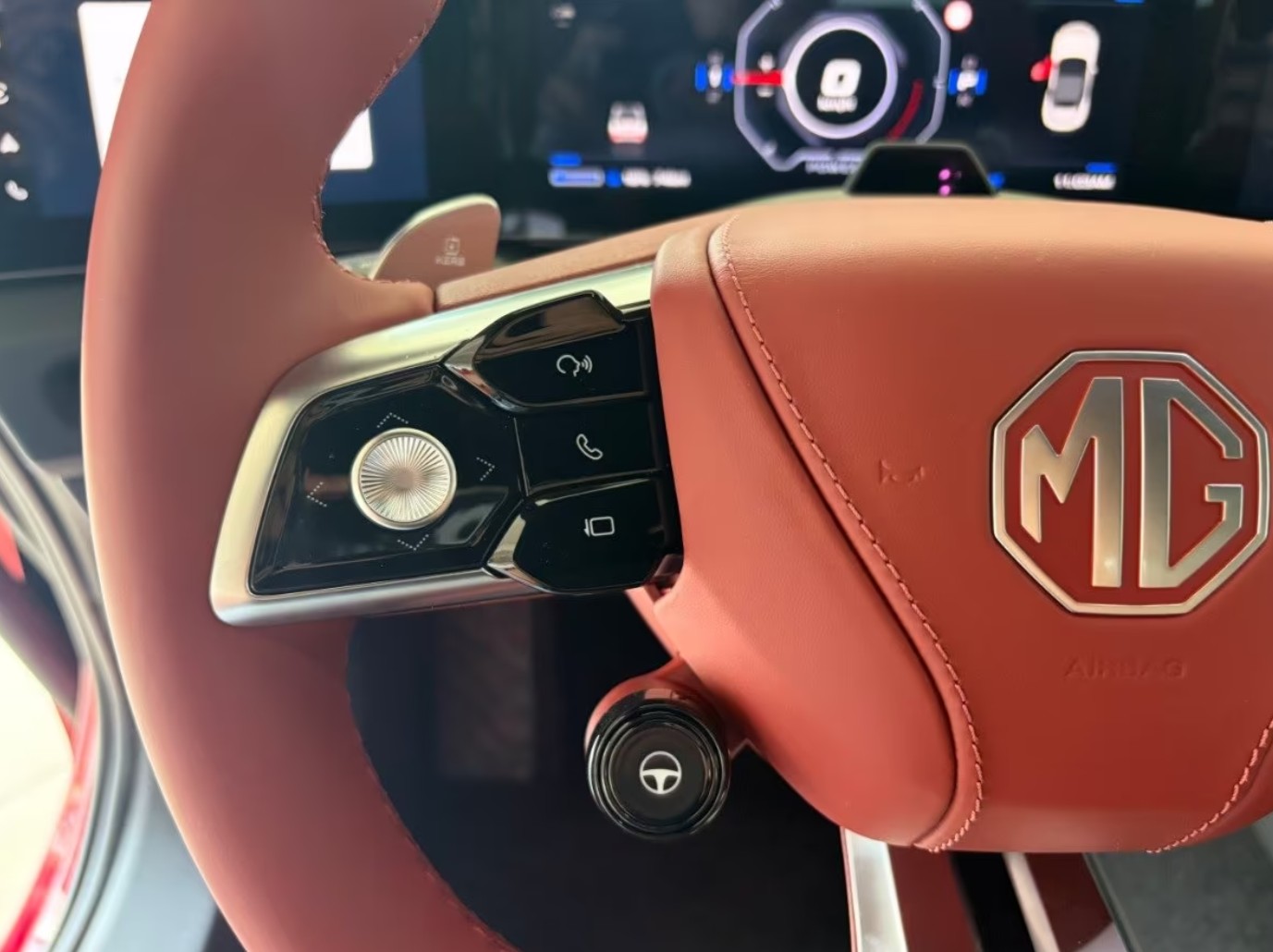 MG Cyberster 77kWh-image-9