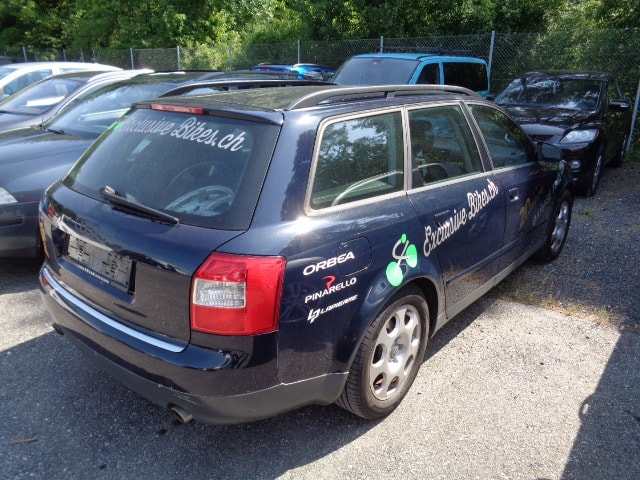 AUDI A4 Avant 3.0 V6 quattro-image-2