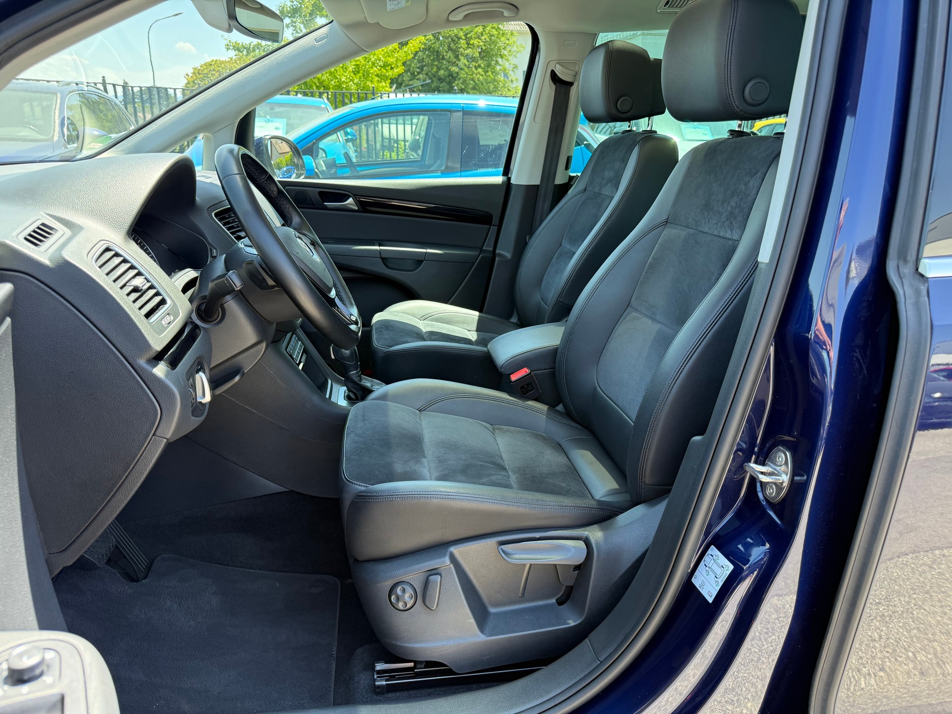 VW Sharan 2.0 TDI BMT Highline DSG-image-9
