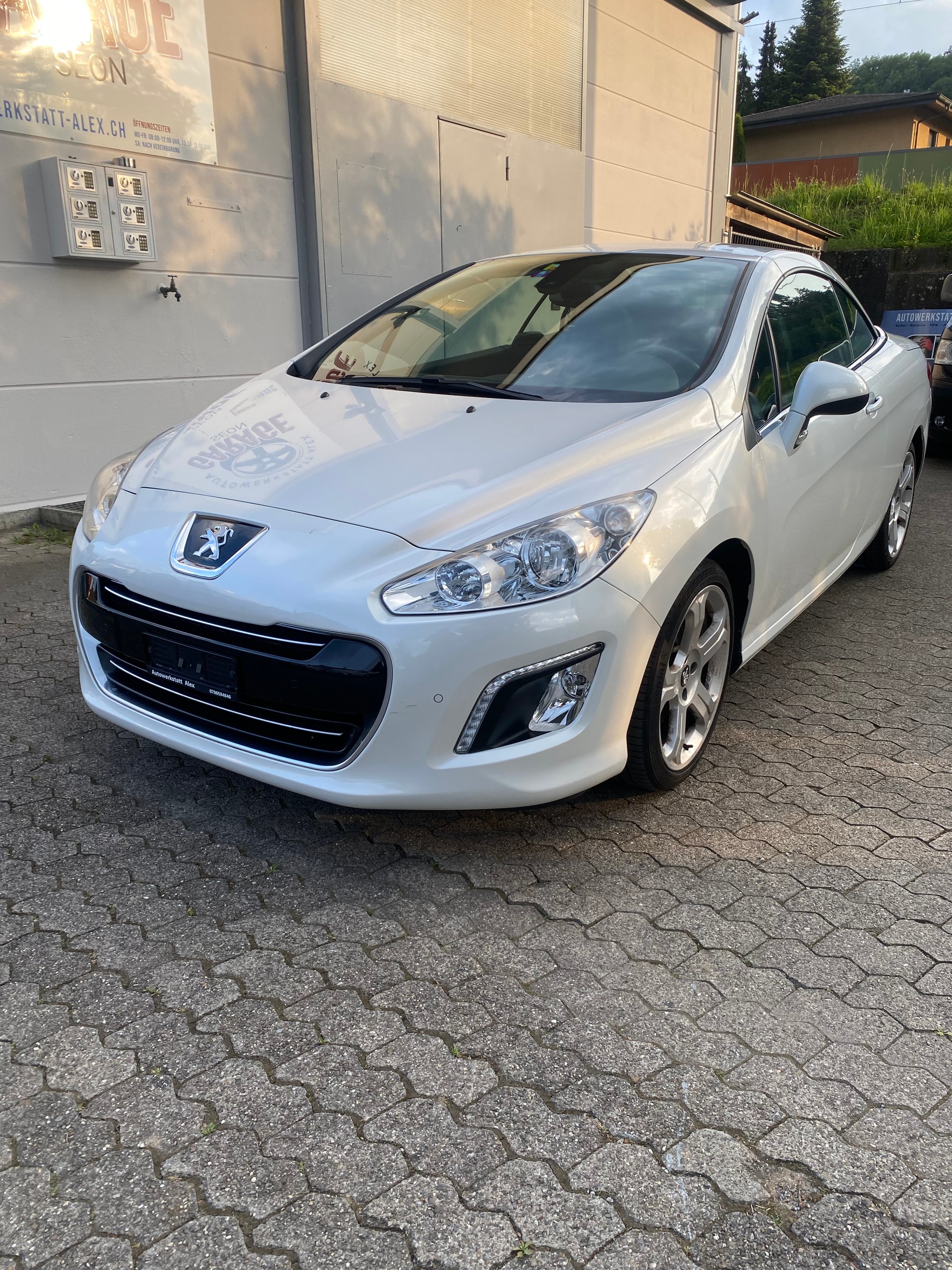 PEUGEOT 308 CC 1.6 16V Turbo Active-image-2