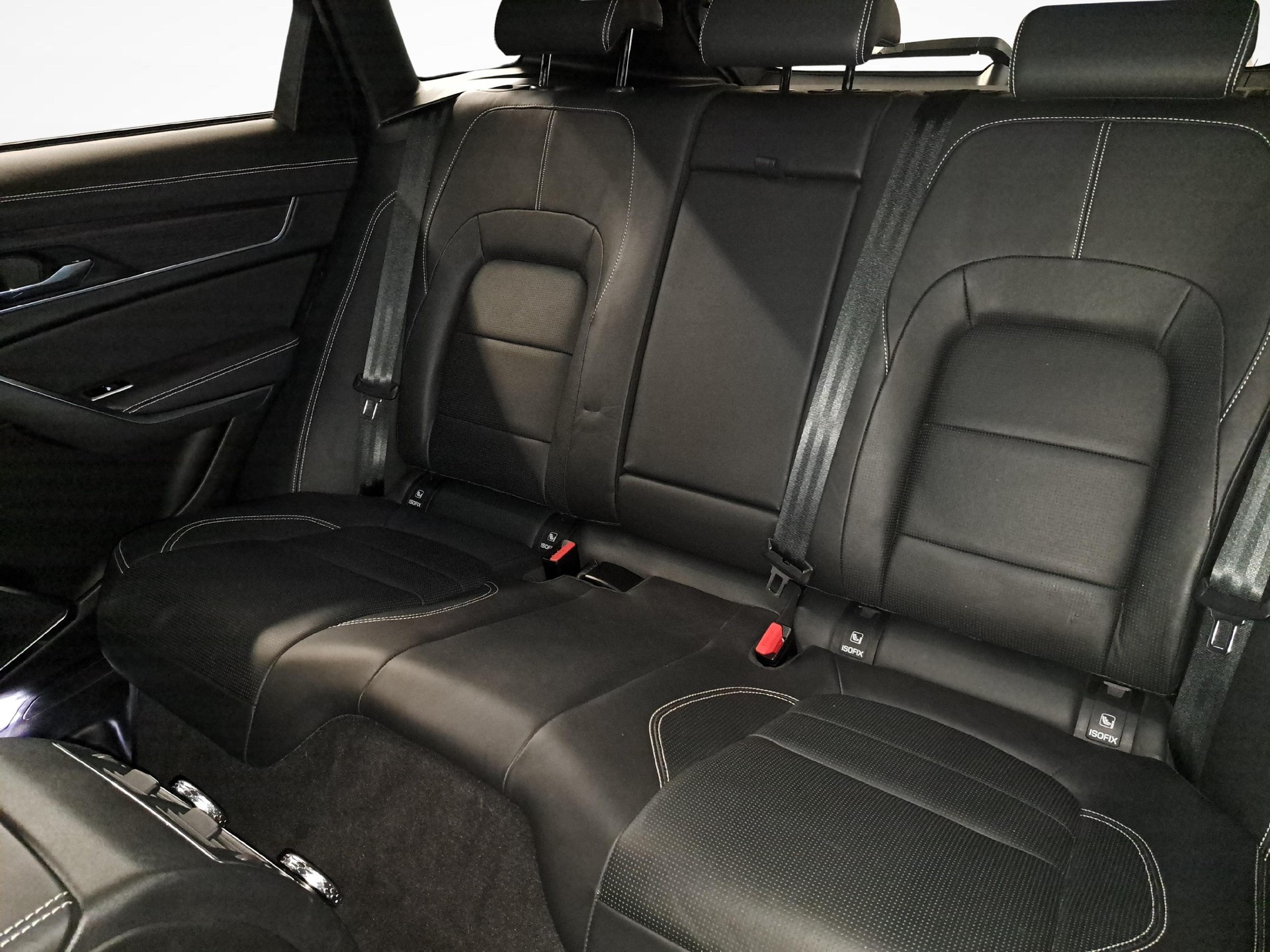 JAGUAR F-Pace 3.0 I6 R-Dynamic HSE AWD-image-10