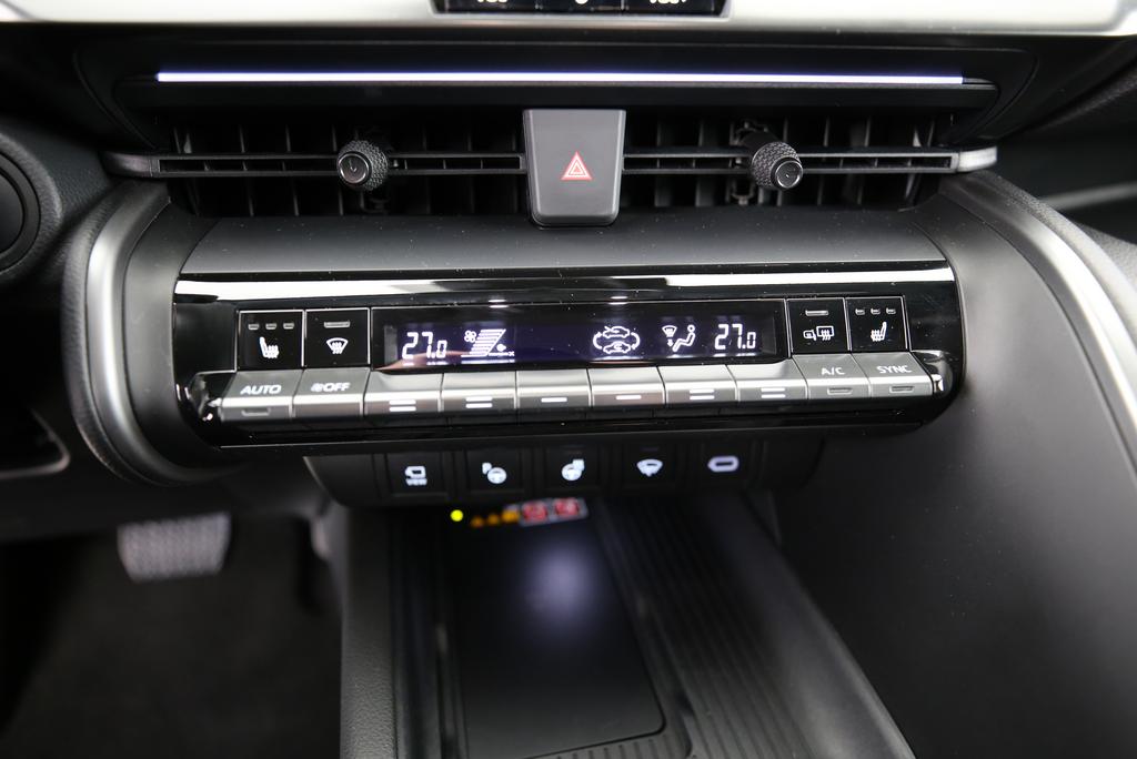 TOYOTA C-HR 2.0 PHEV GR Sport-image-7