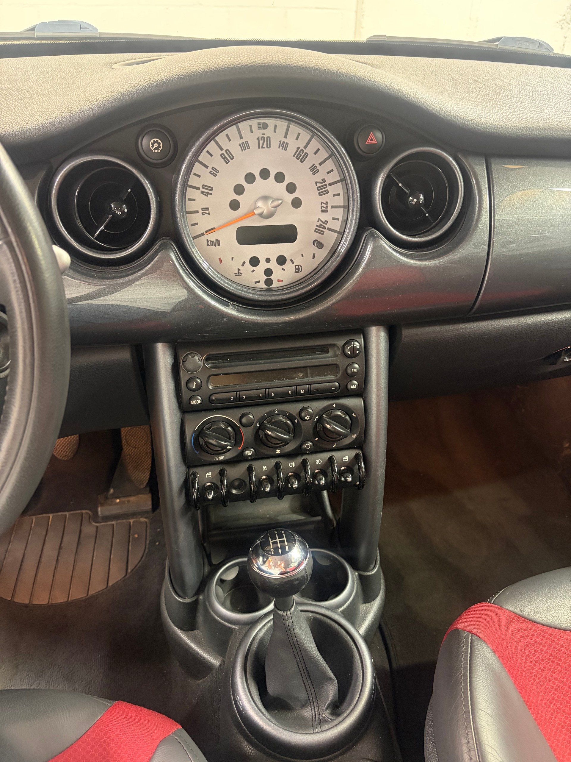MINI Cooper-image-8