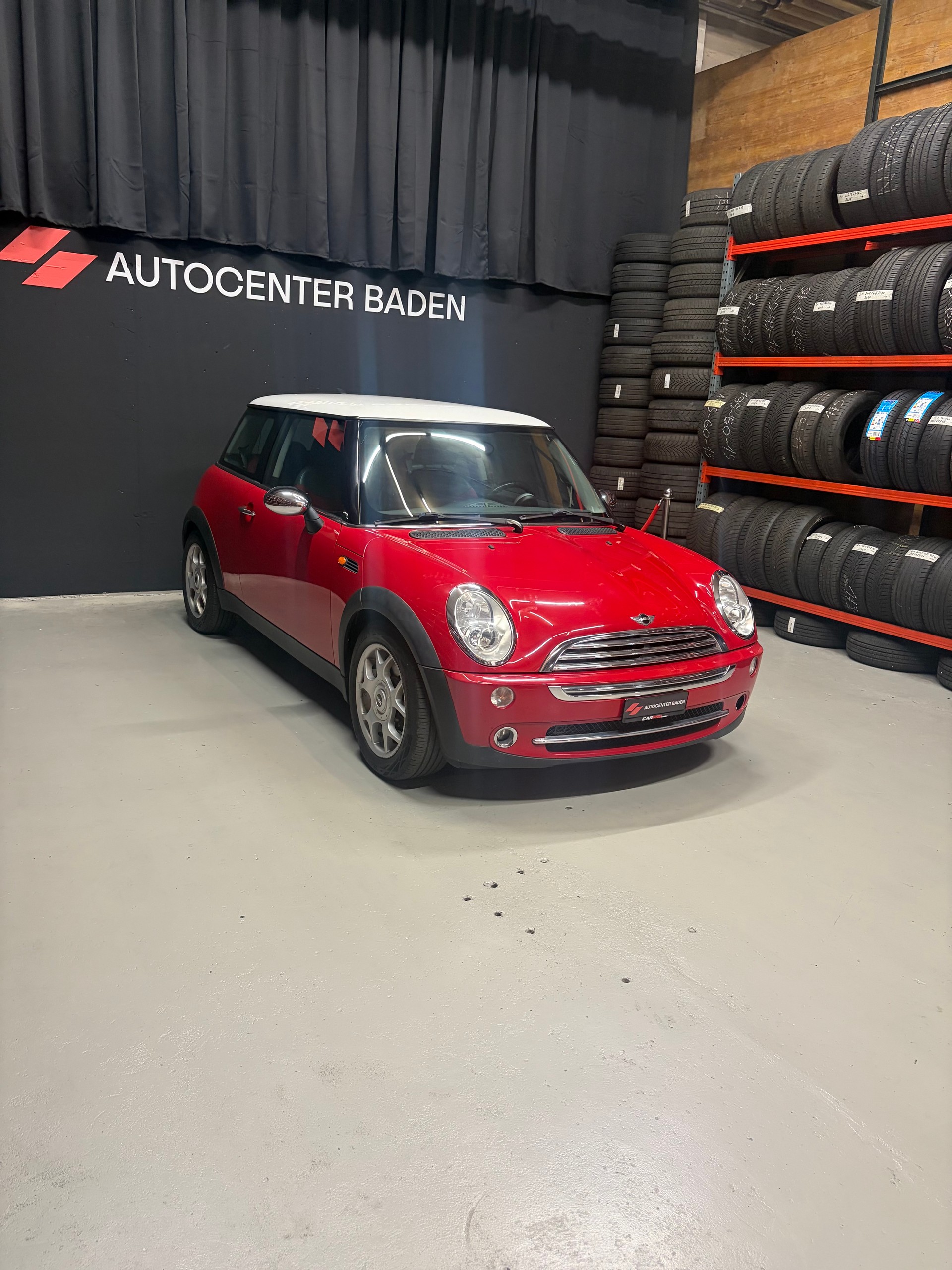 MINI Cooper-image-1