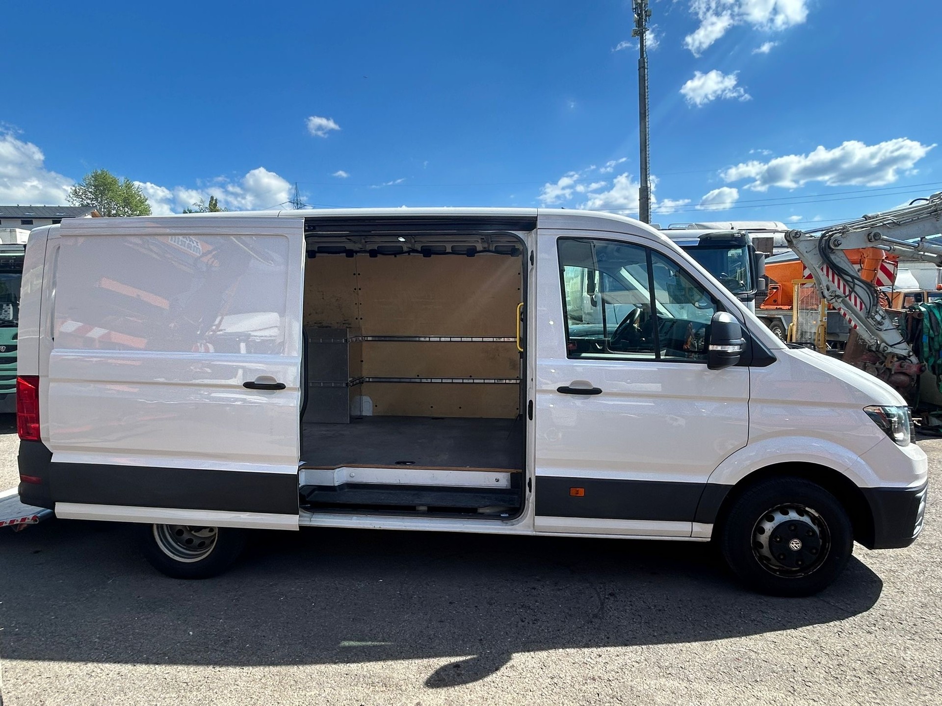VW 35 2.0 TDI-image-13