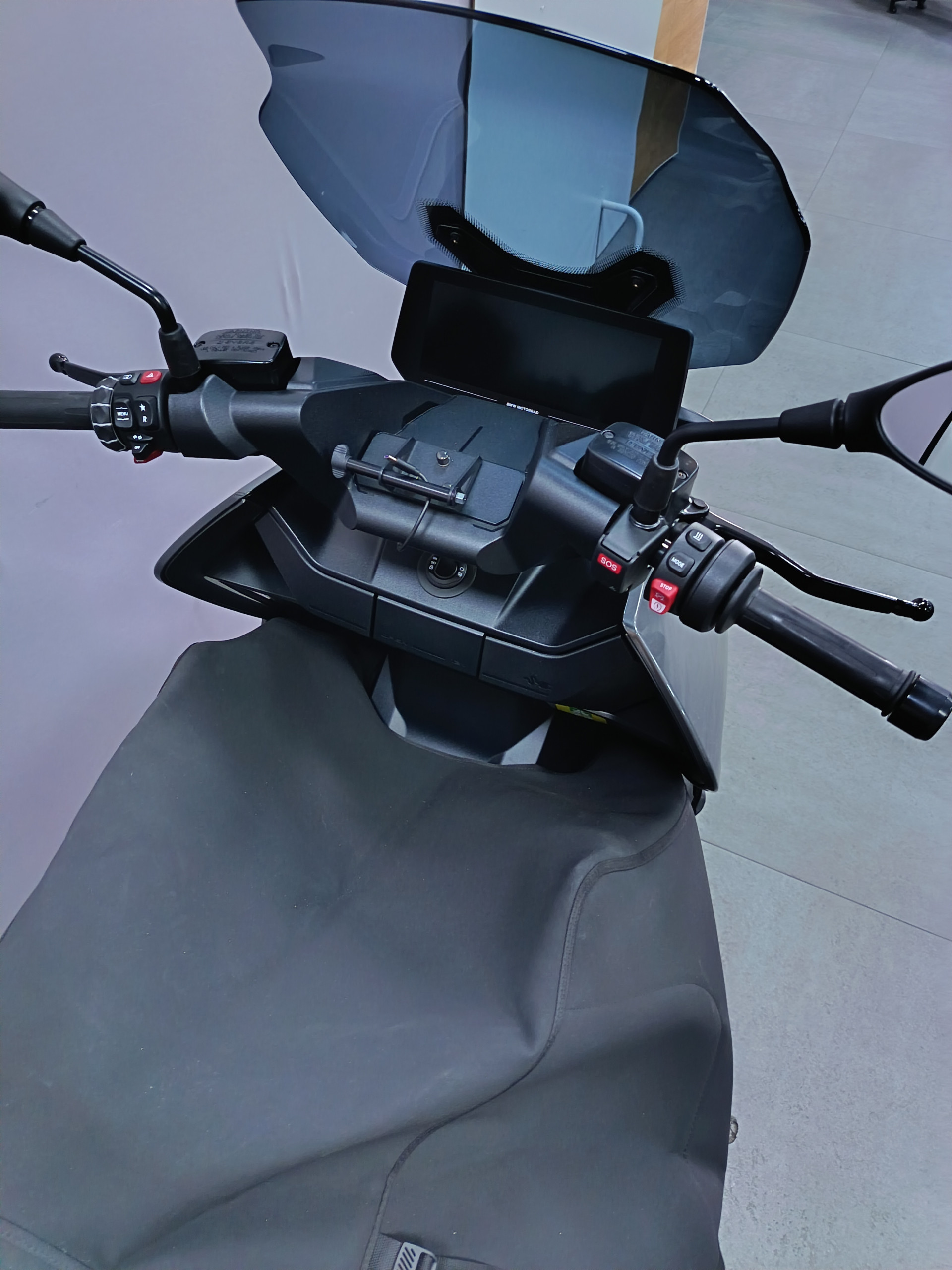 BMW CE 04 Avantgarde-image-4