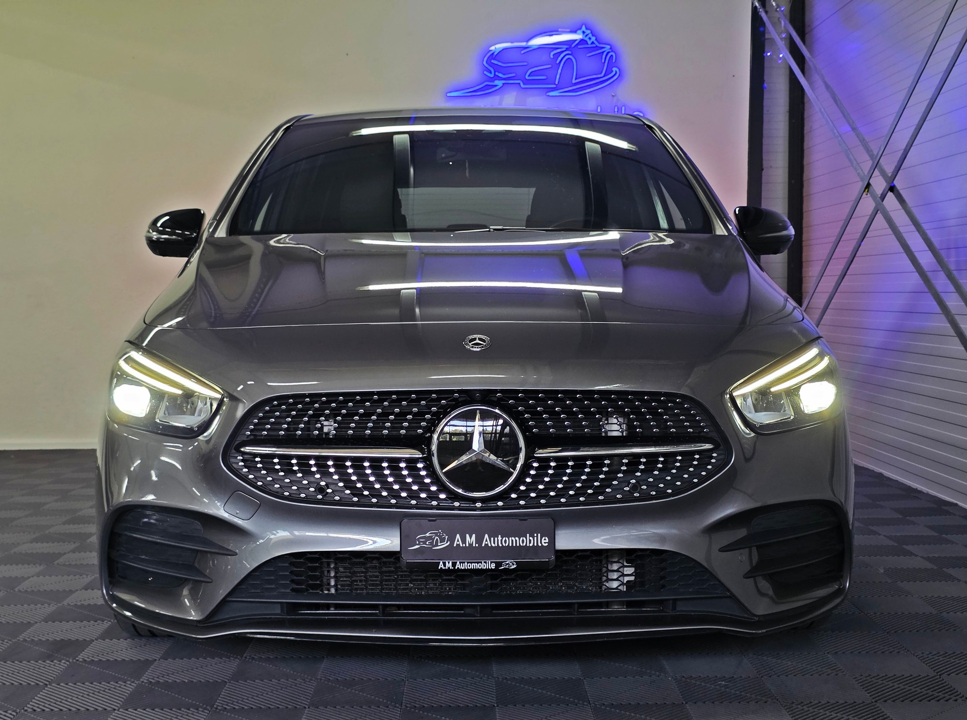 MERCEDES-BENZ B 220 4Matic AMG Line 7G-DCT-image-1