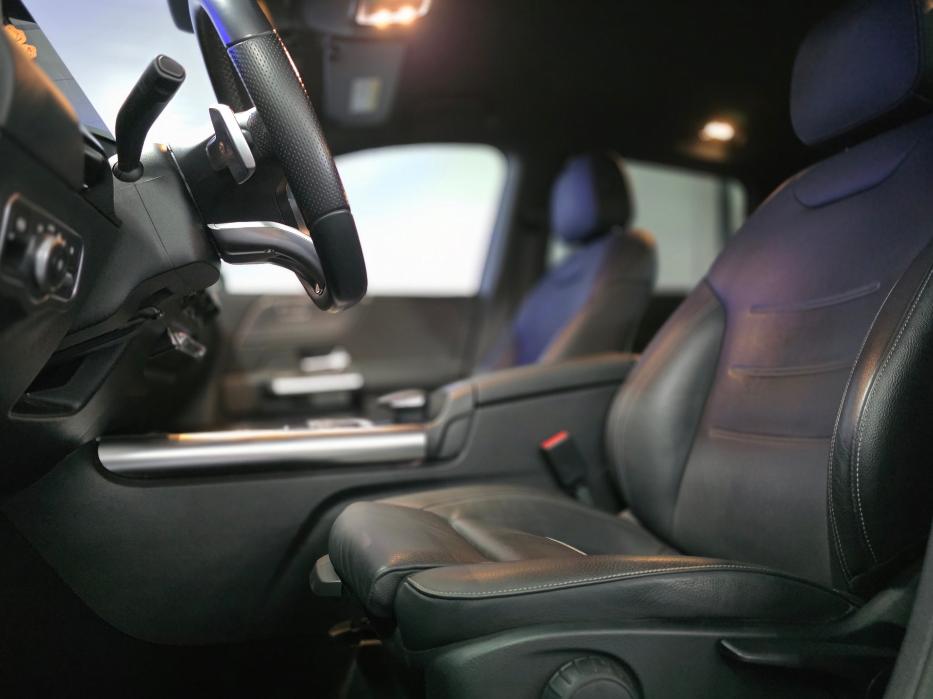 MERCEDES-BENZ B 220 4Matic AMG Line 7G-DCT-image-11