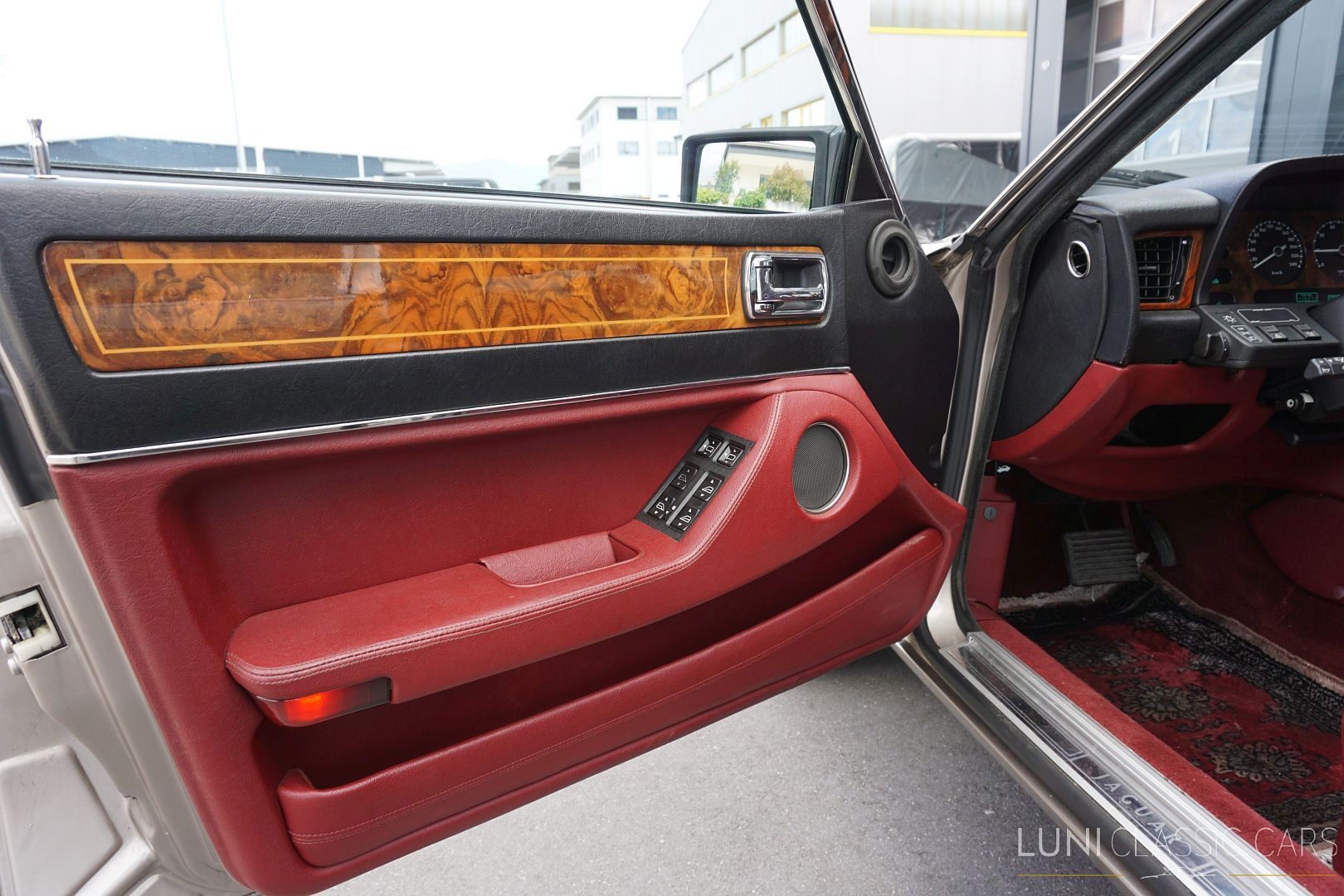 JAGUAR XJ6 3.6 Sovereign-image-20